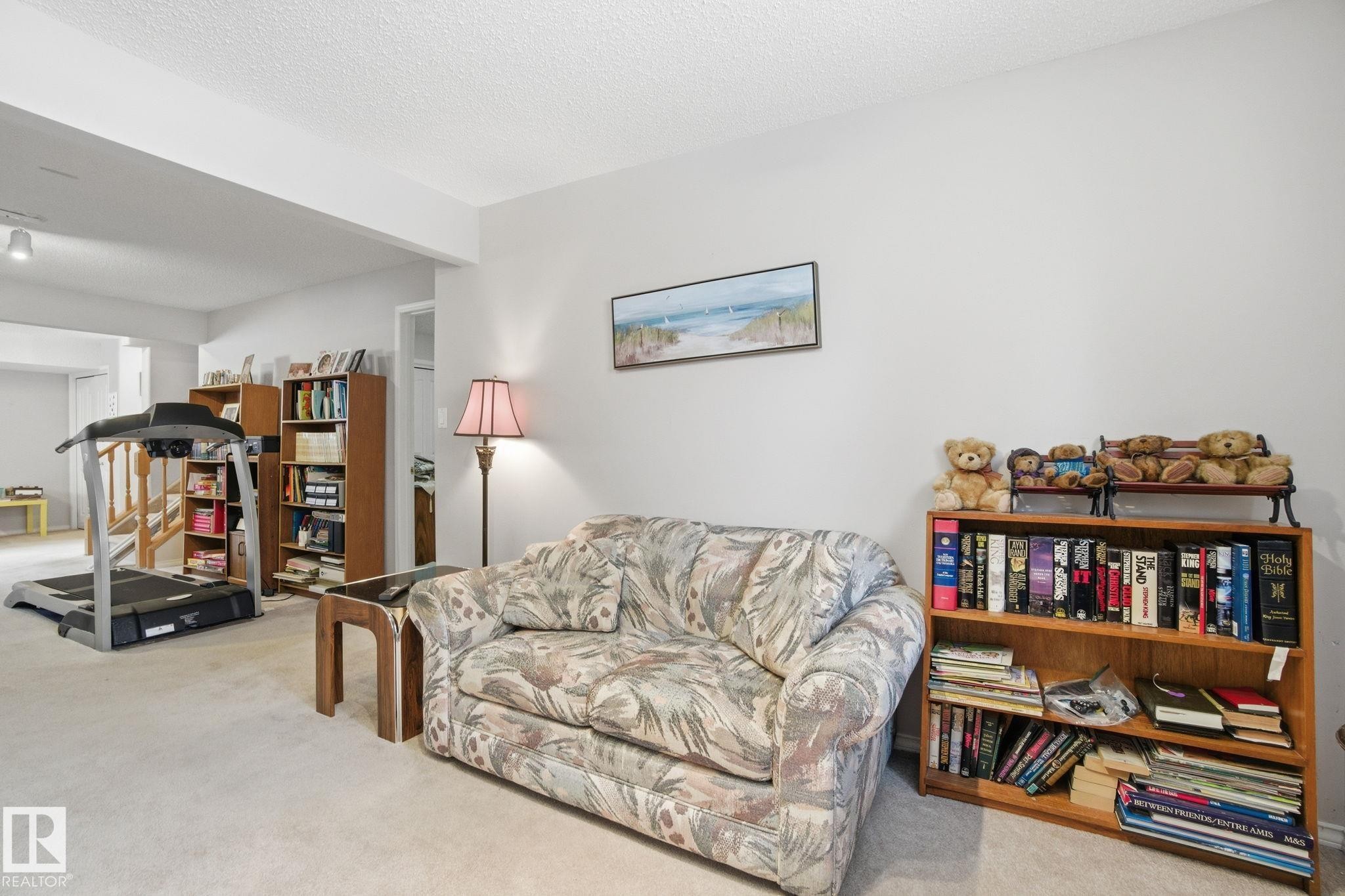 8 9731 174 Street, Edmonton, AB - Indoor