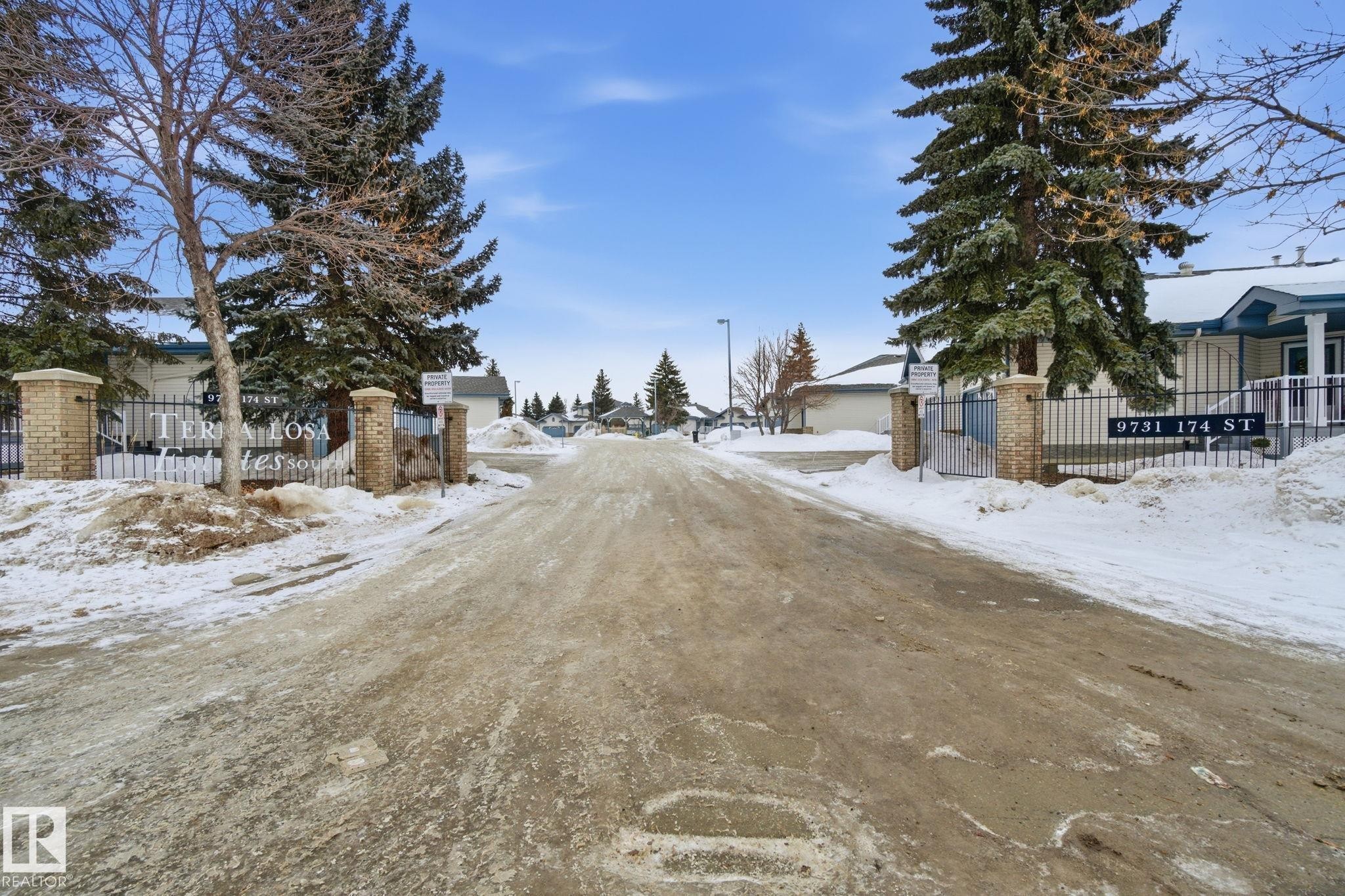 8 9731 174 Street, Edmonton, AB - Outdoor