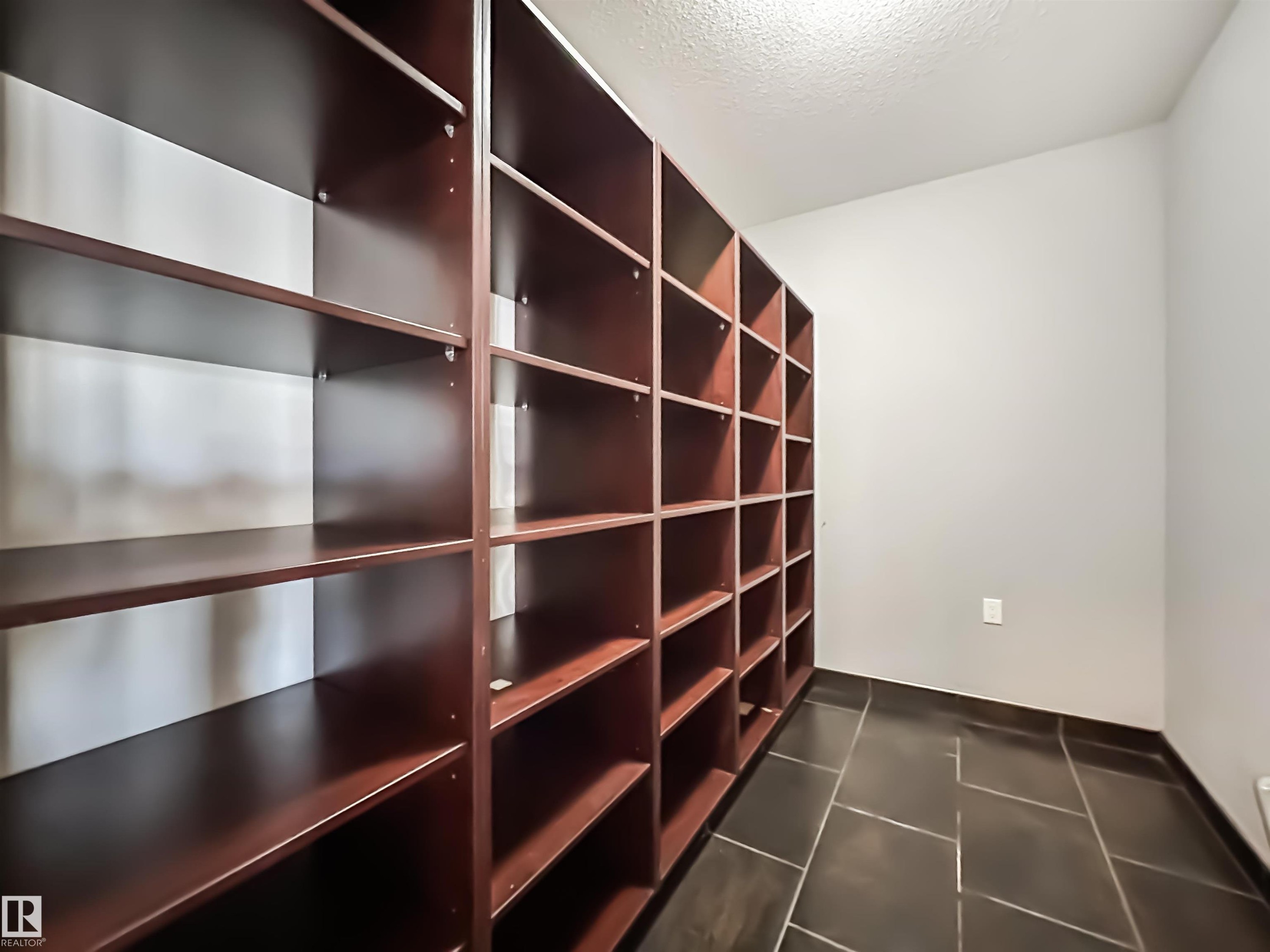 3438 West Landing, Edmonton, AB - Indoor