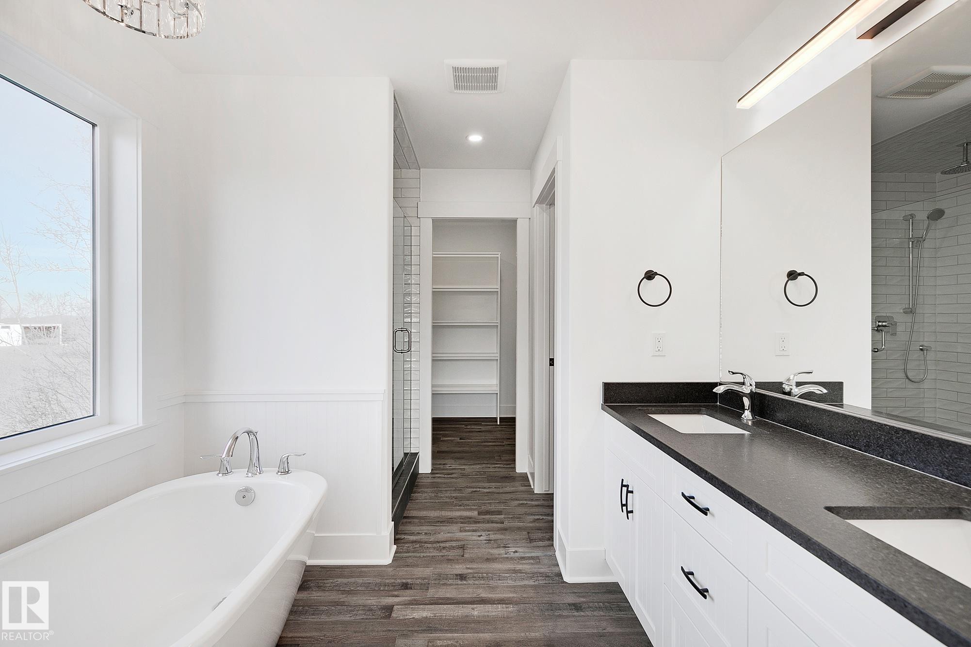 6 52019 Rge Rd 20, Rural Parkland County, AB - Indoor Photo Showing Bathroom