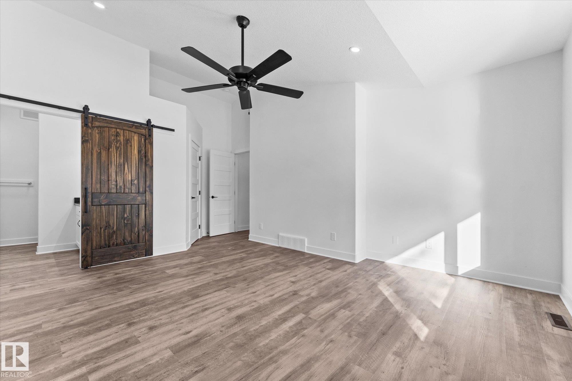 311 55504 Rr 13, Rural Lac Ste. Anne County, AB - Indoor Photo Showing Other Room