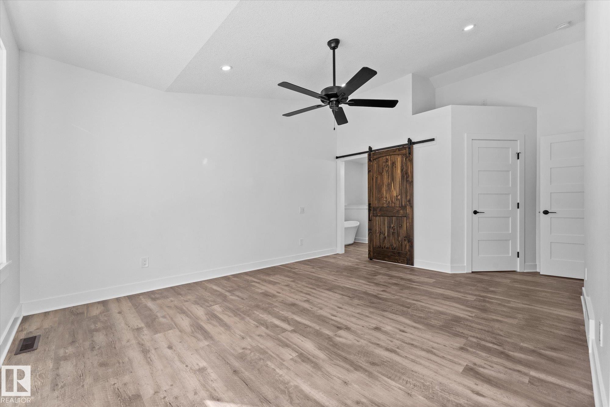 311 55504 Rr 13, Rural Lac Ste. Anne County, AB - Indoor Photo Showing Other Room