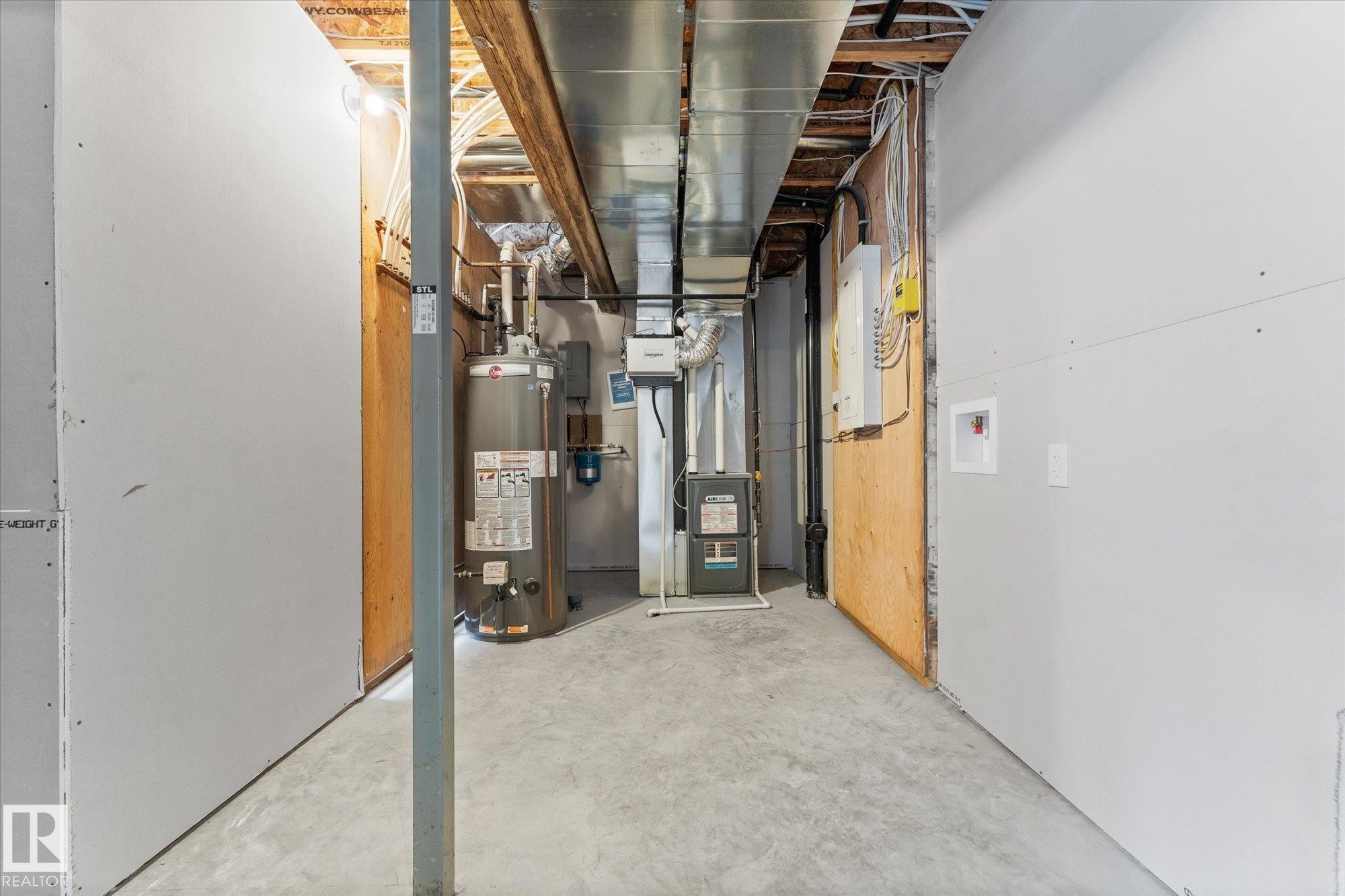 311 55504 Rr 13, Rural Lac Ste. Anne County, AB - Indoor Photo Showing Basement