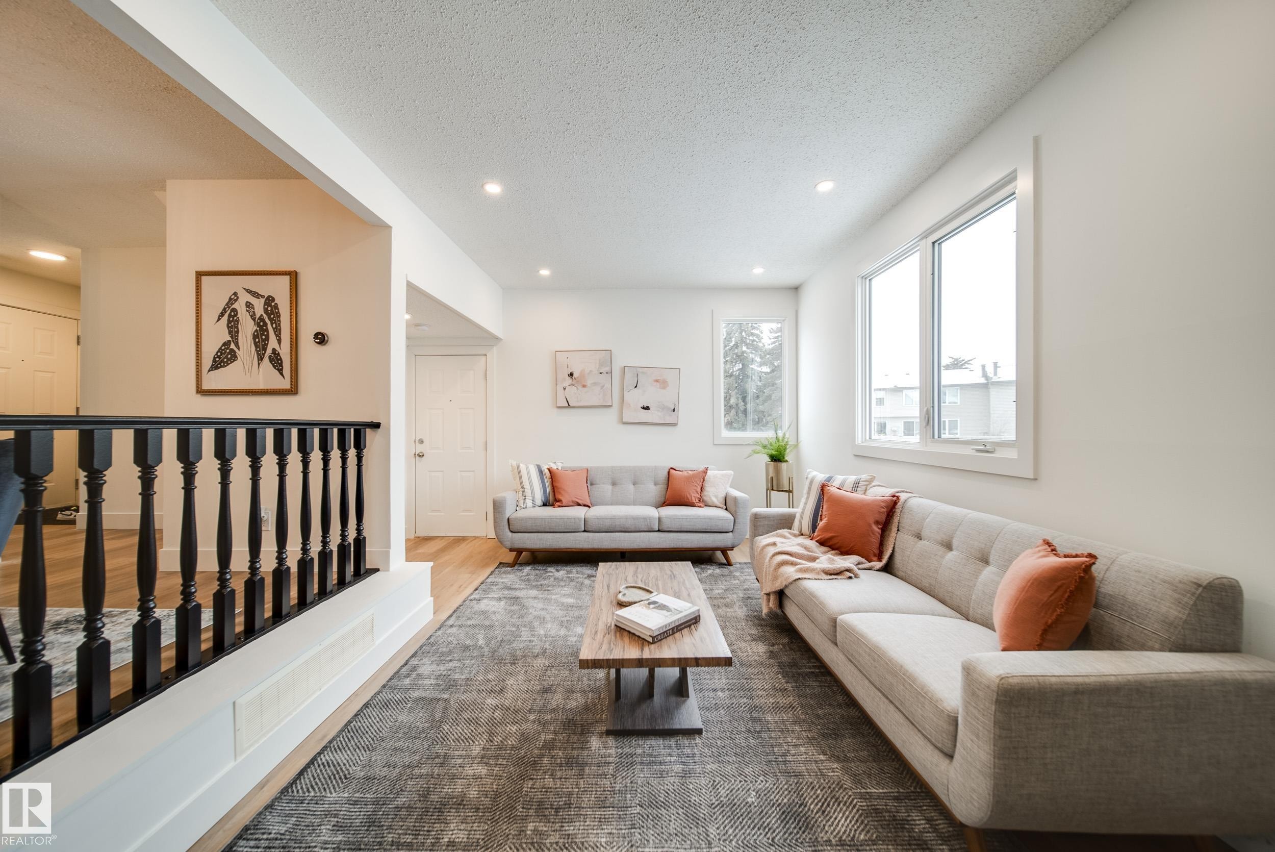 66 Akinsdale Gardens, St. Albert, AB - Indoor Photo Showing Living Room