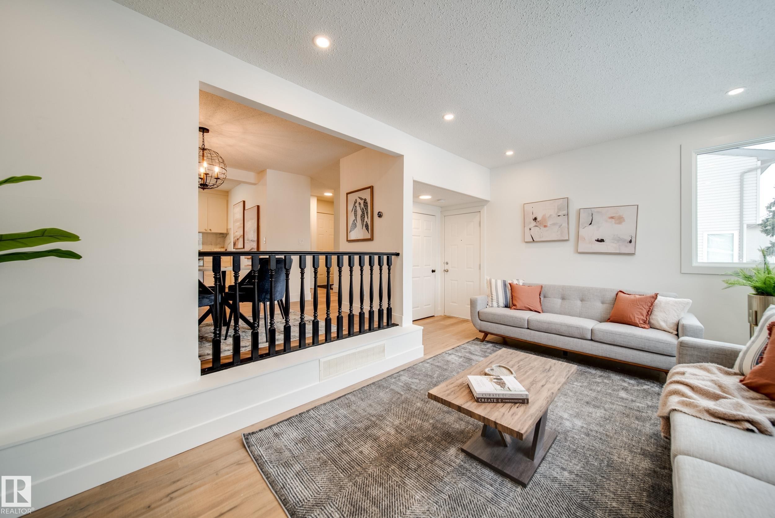 66 Akinsdale Gardens, St. Albert, AB - Indoor Photo Showing Living Room