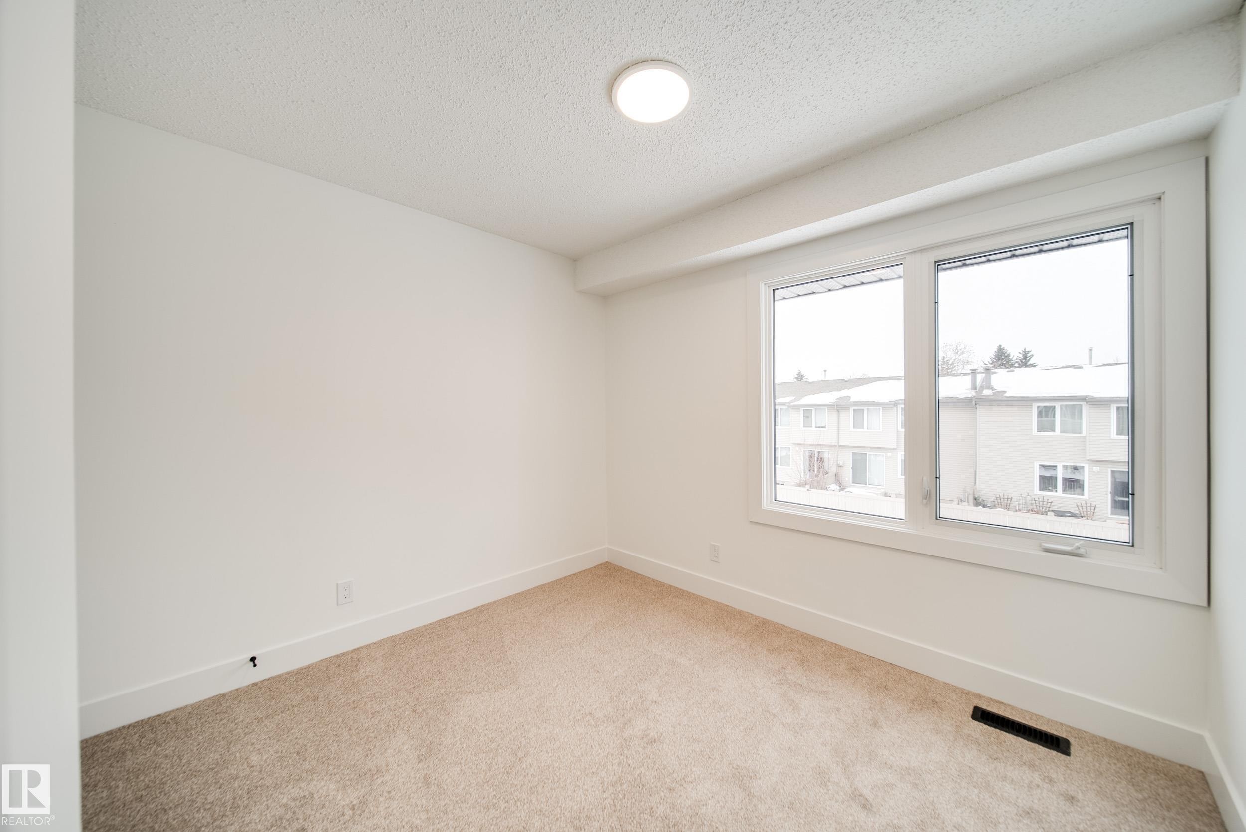 66 Akinsdale Gardens, St. Albert, AB - Indoor Photo Showing Other Room