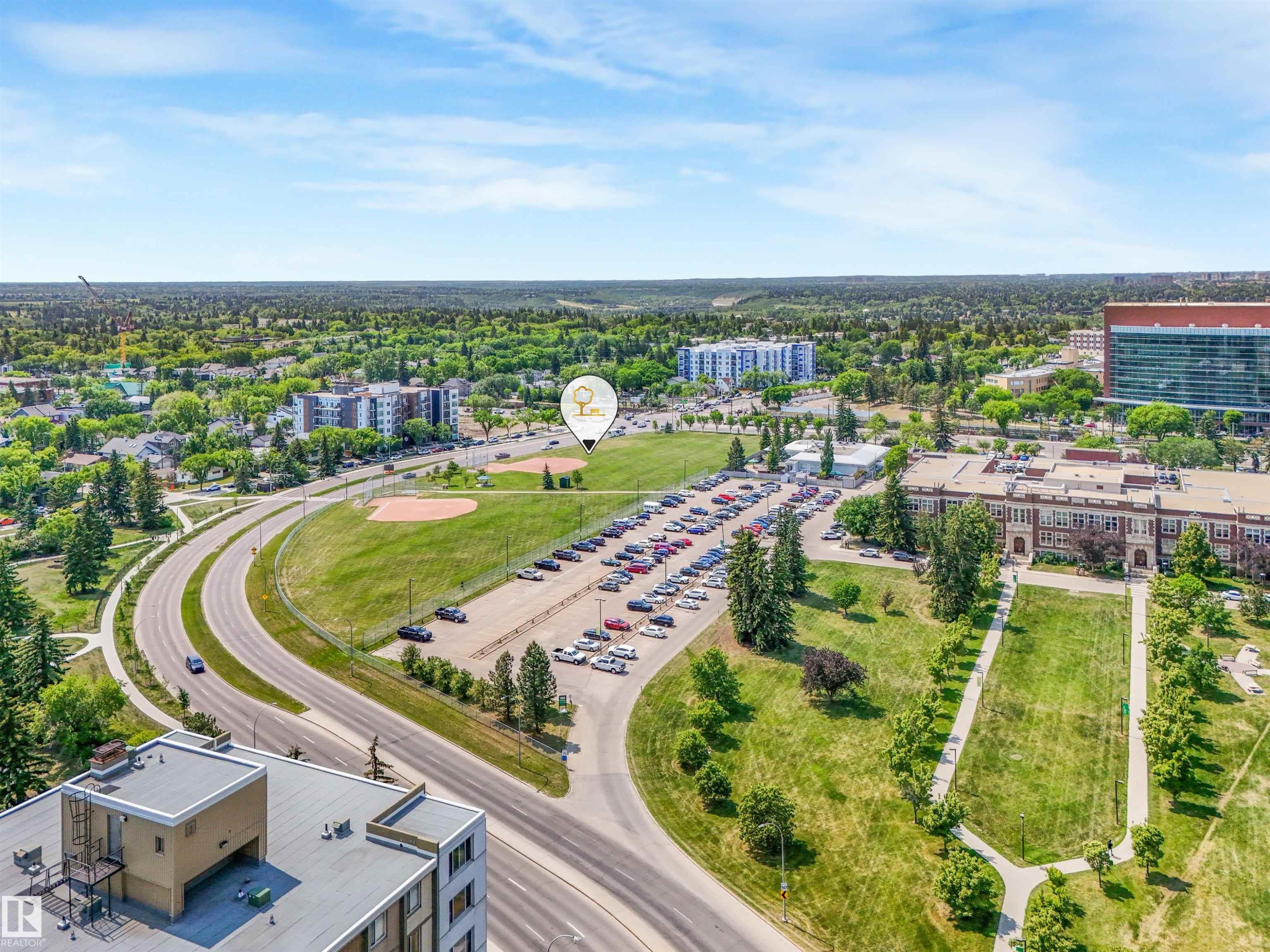 10941/10943 76 Avenue, Edmonton, AB - Outdoor With View