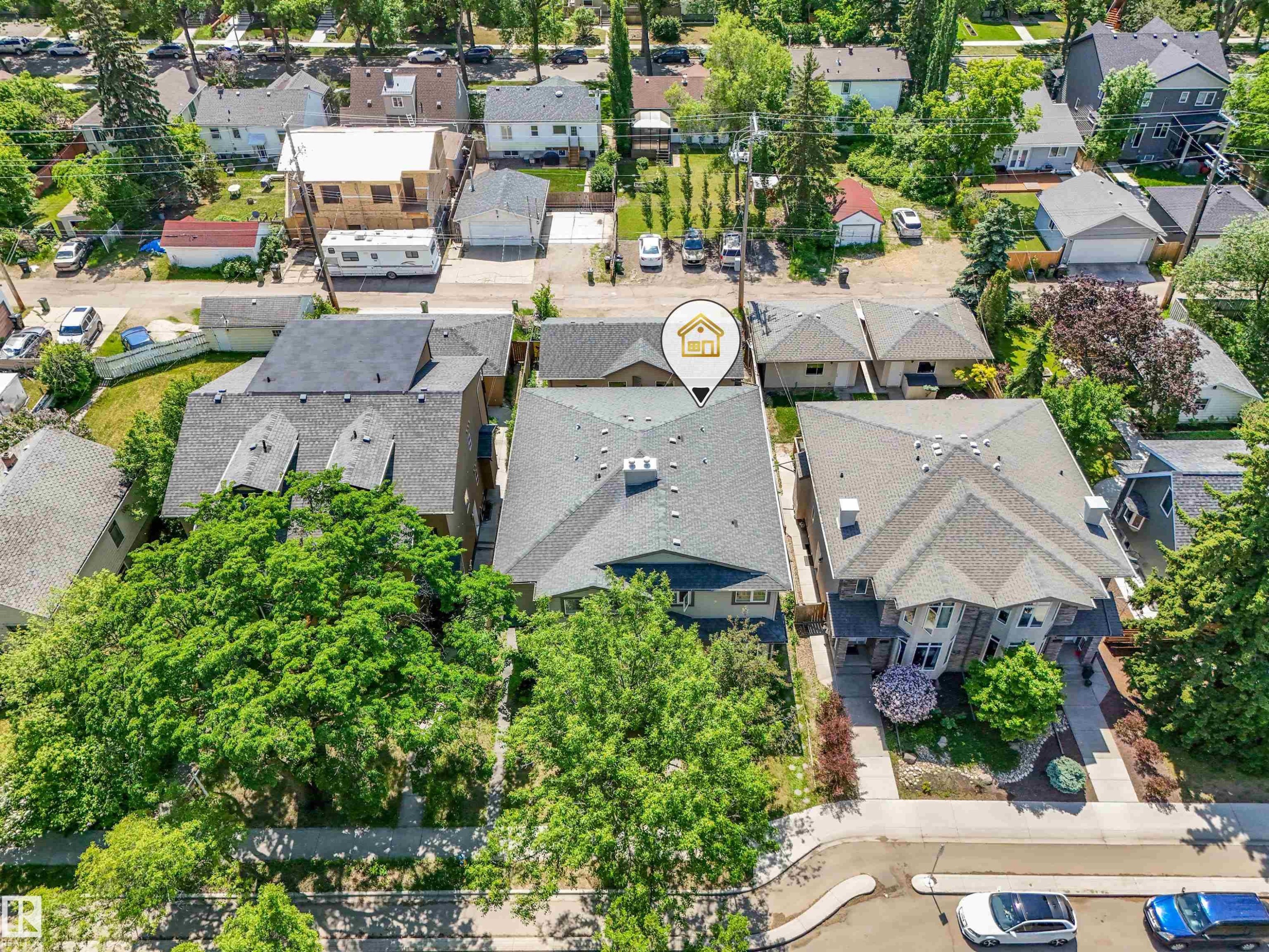 10941/10943 76 Avenue, Edmonton, AB - Outdoor With View