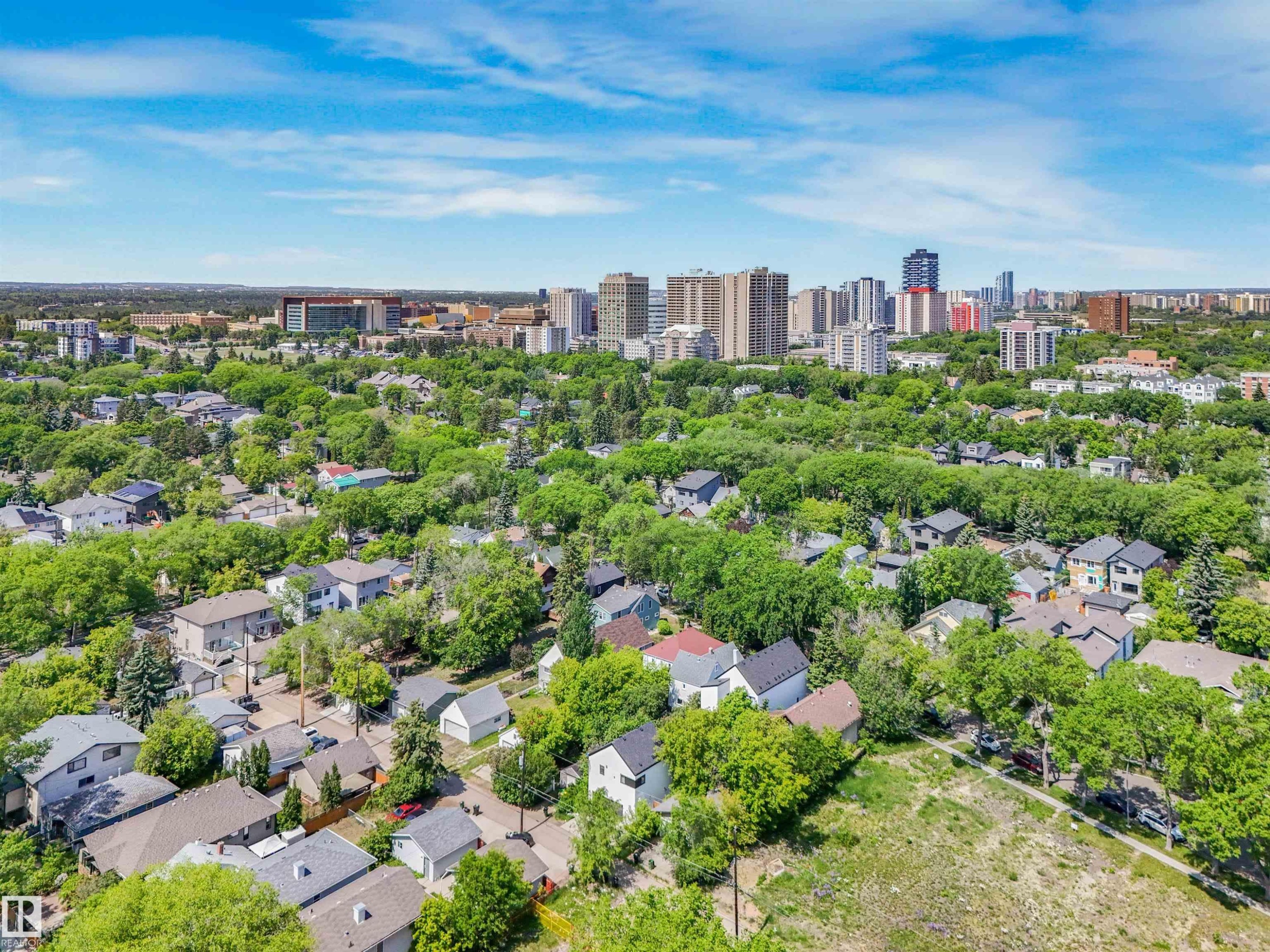 10941/10943 76 Avenue, Edmonton, AB - Outdoor With View