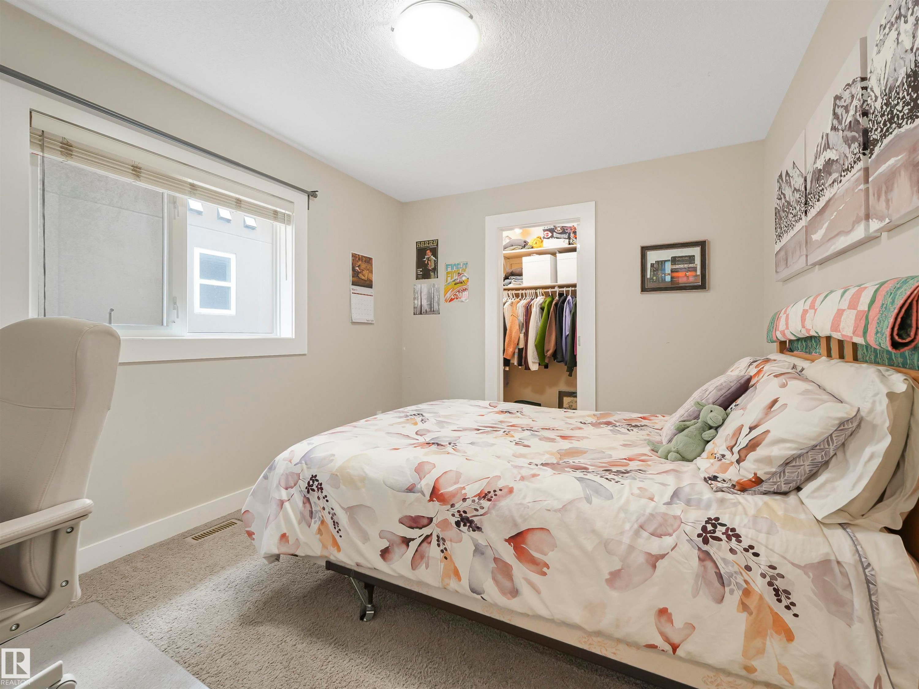 10941 76 Avenue, Edmonton, AB - Indoor Photo Showing Bedroom