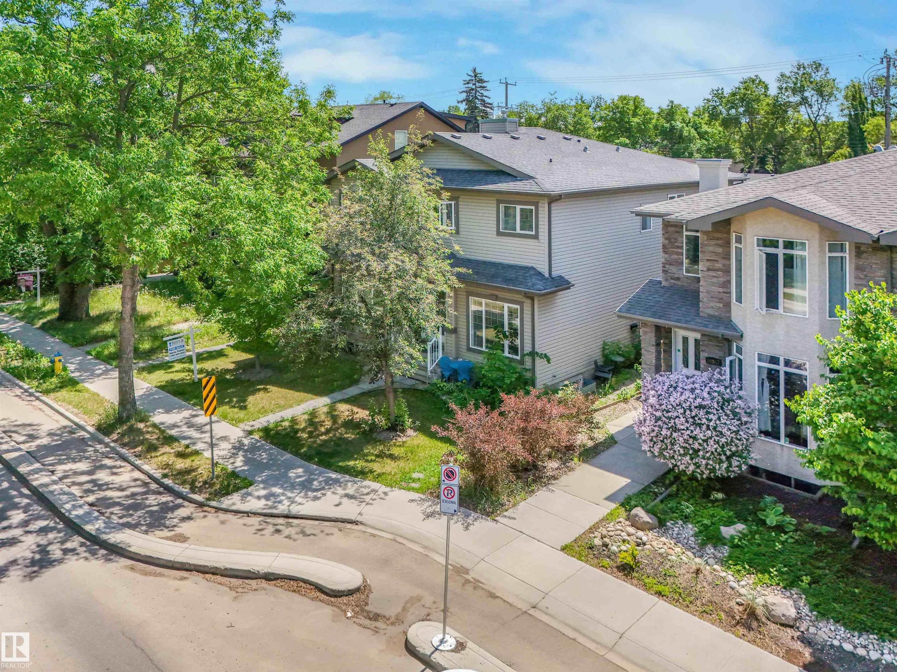 10943 76 Avenue, Edmonton, AB - Outdoor