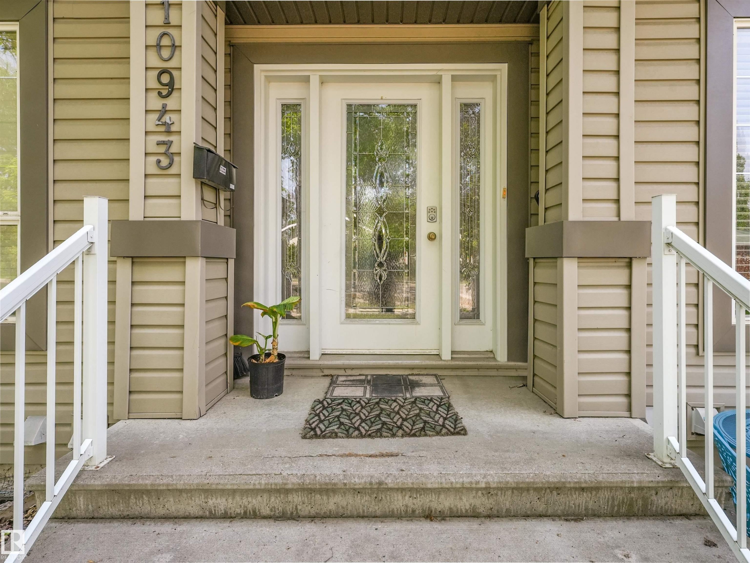 10943 76 Avenue, Edmonton, AB - Outdoor