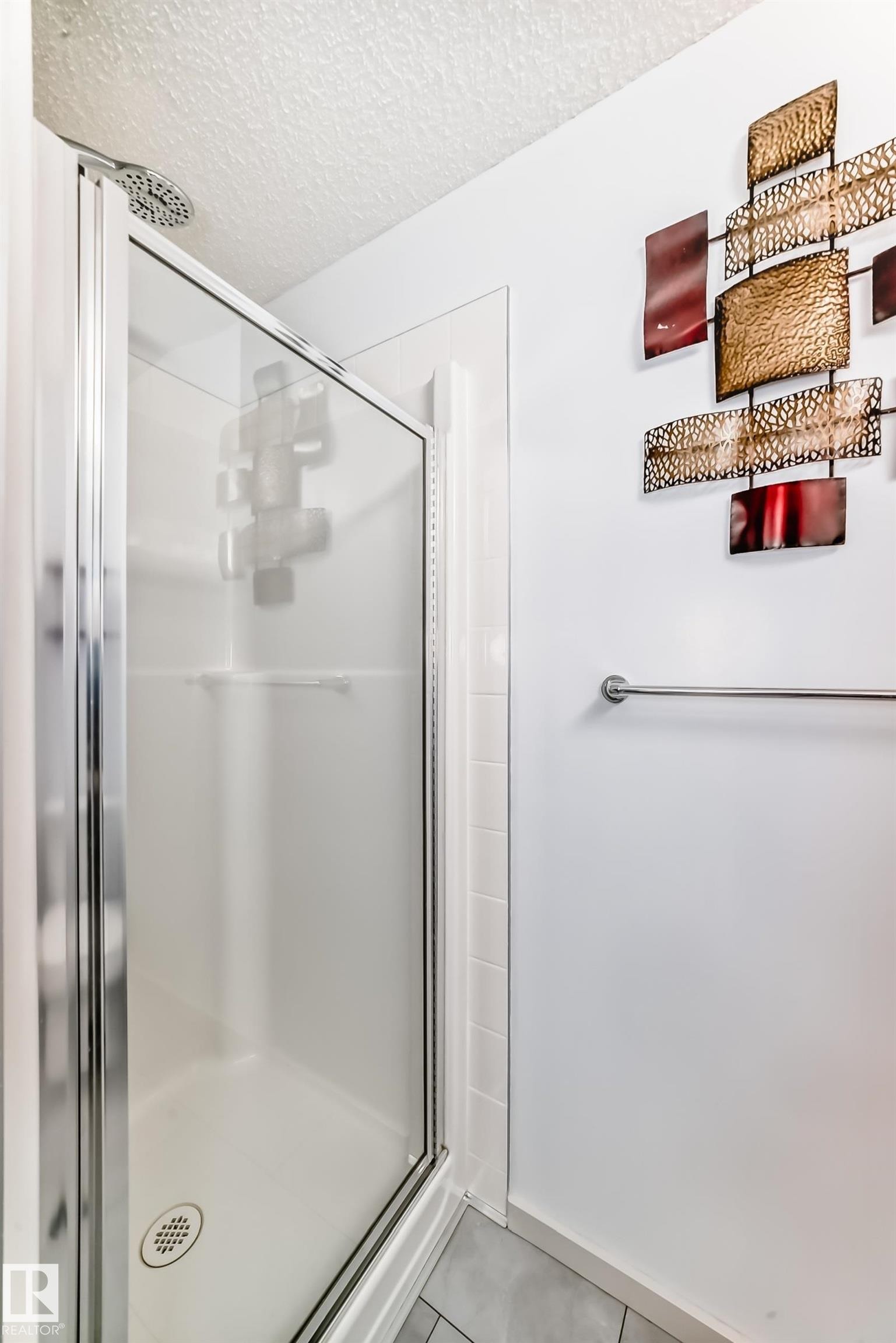 148-348 Windermere Road, Edmonton, AB - Indoor Photo Showing Bathroom