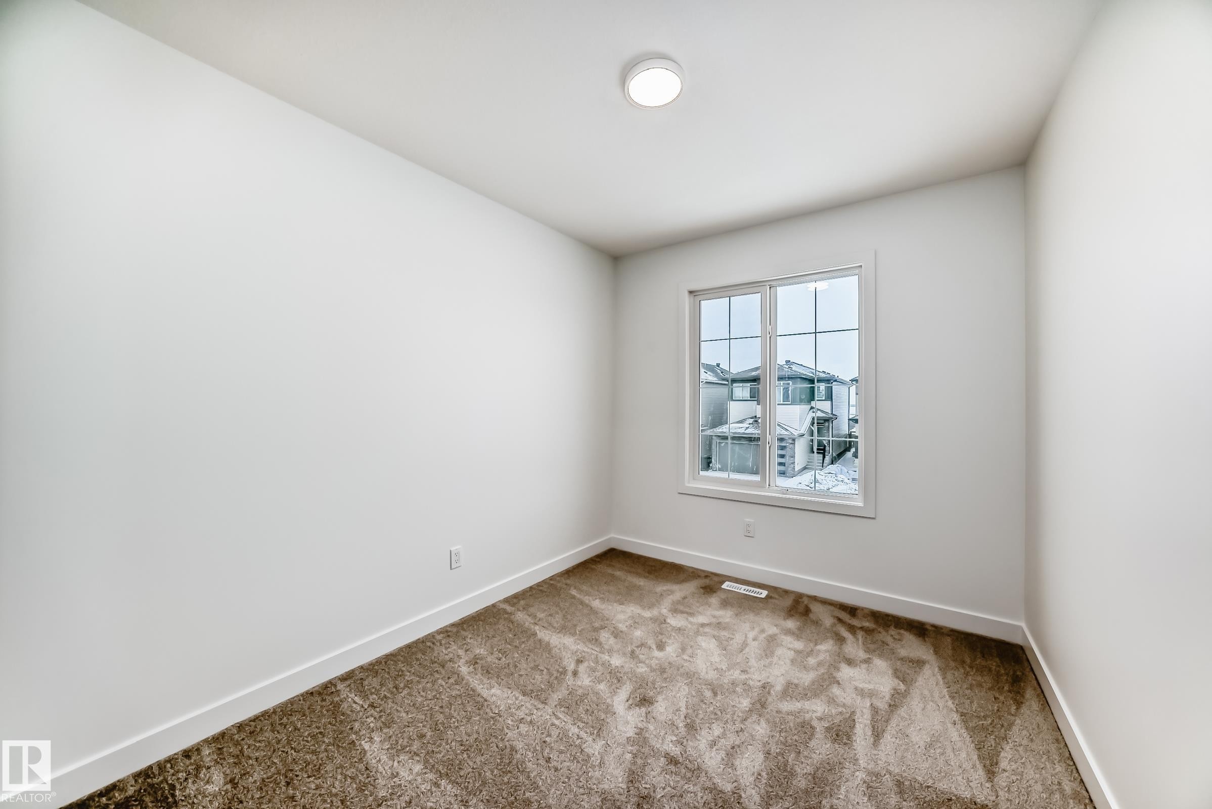 4619 177Ave, Edmonton, AB - Indoor Photo Showing Other Room