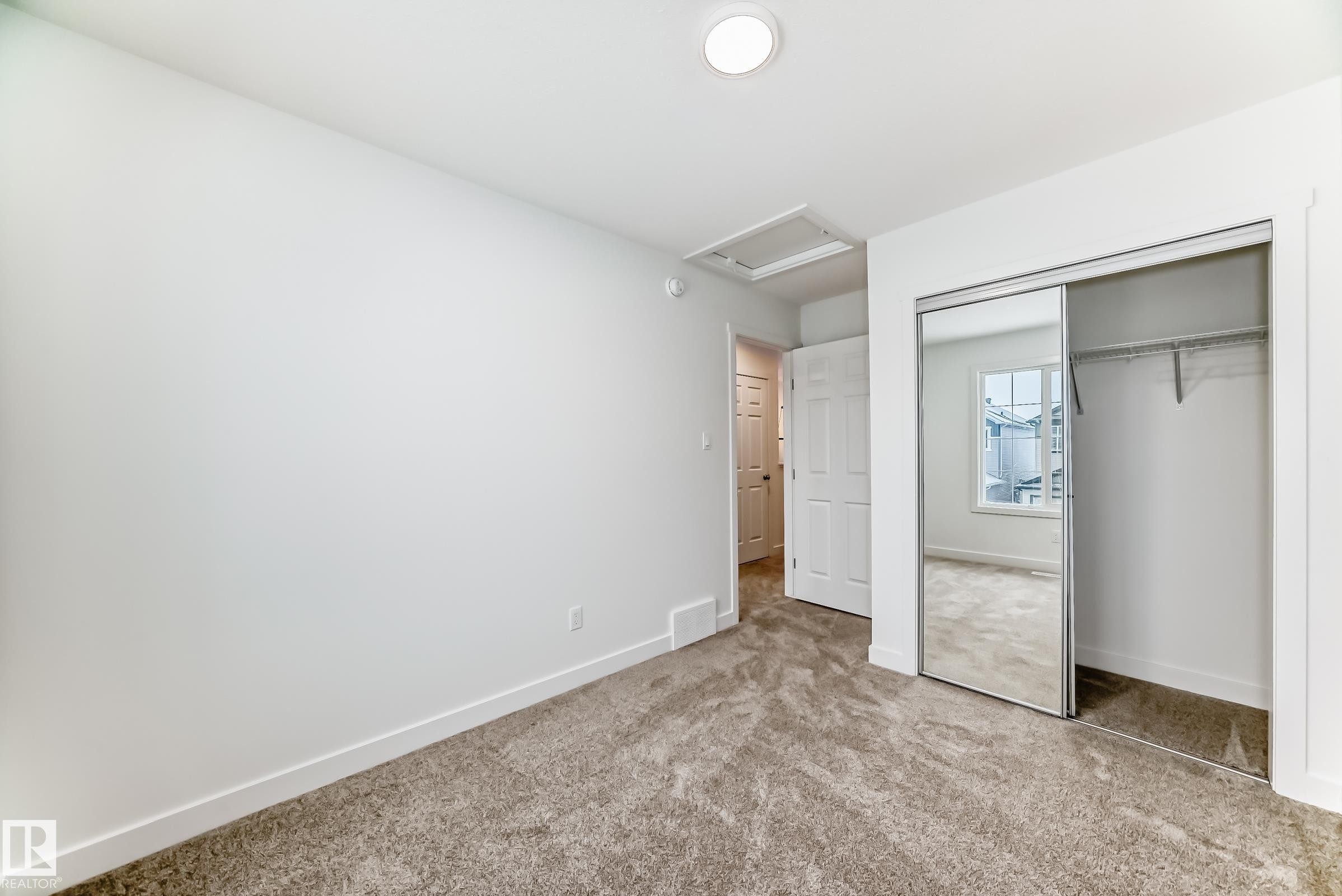 4619 177Ave, Edmonton, AB - Indoor Photo Showing Other Room