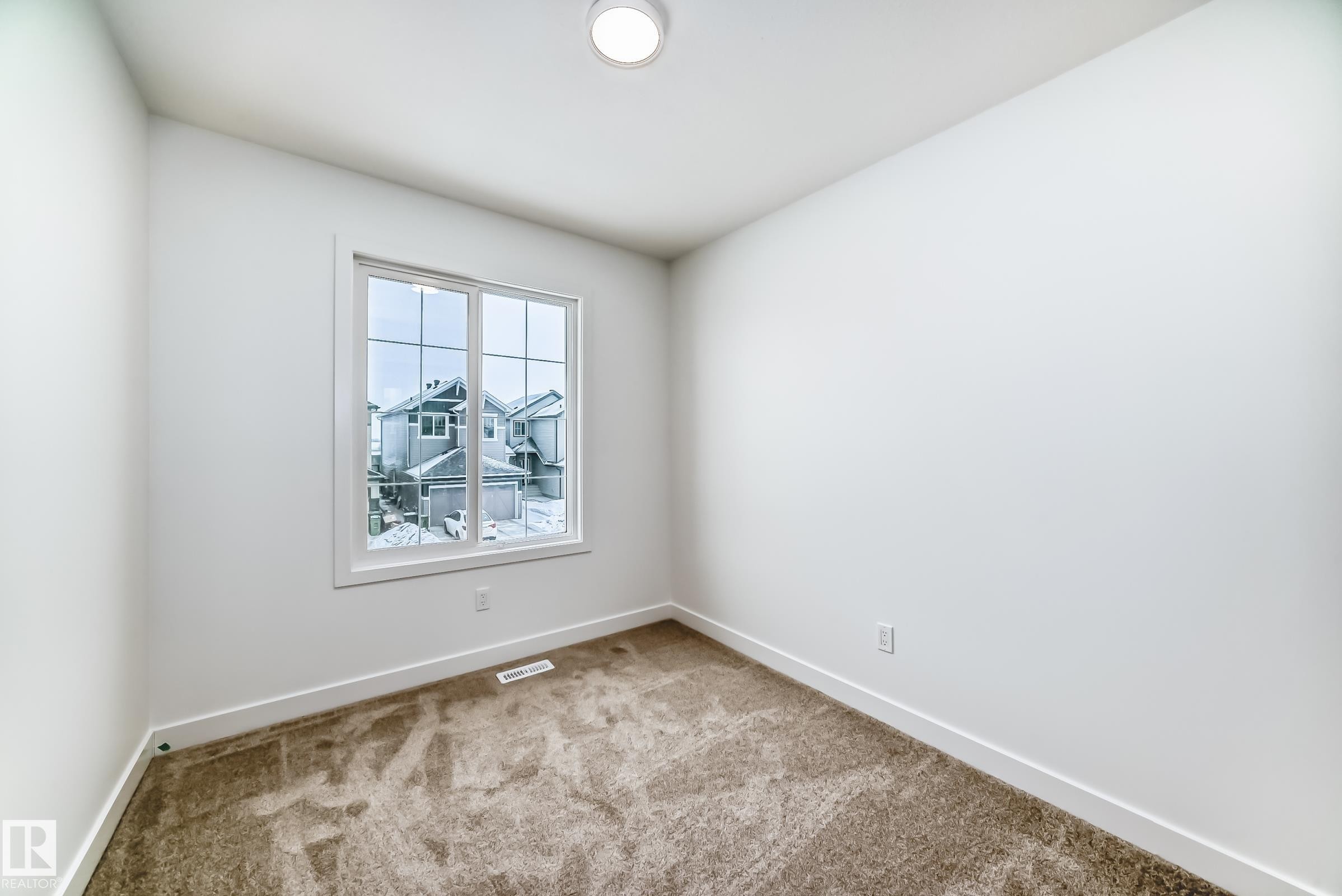 4619 177Ave, Edmonton, AB - Indoor Photo Showing Other Room