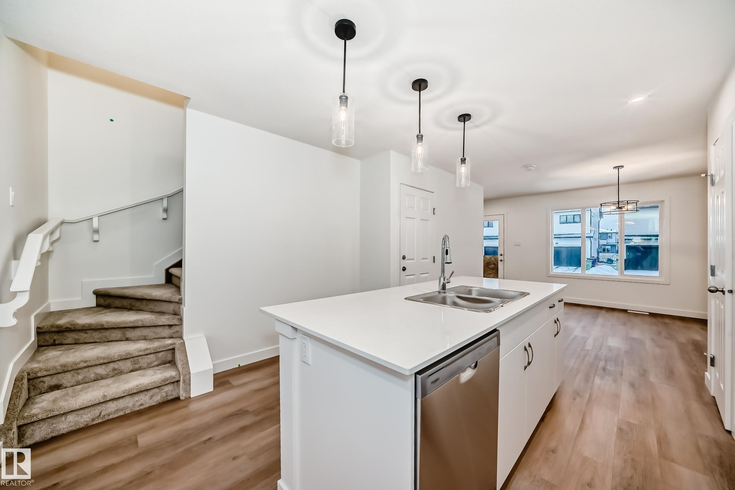 4619 177Ave, Edmonton, AB - Indoor Photo Showing Kitchen With Double Sink With Upgraded Kitchen