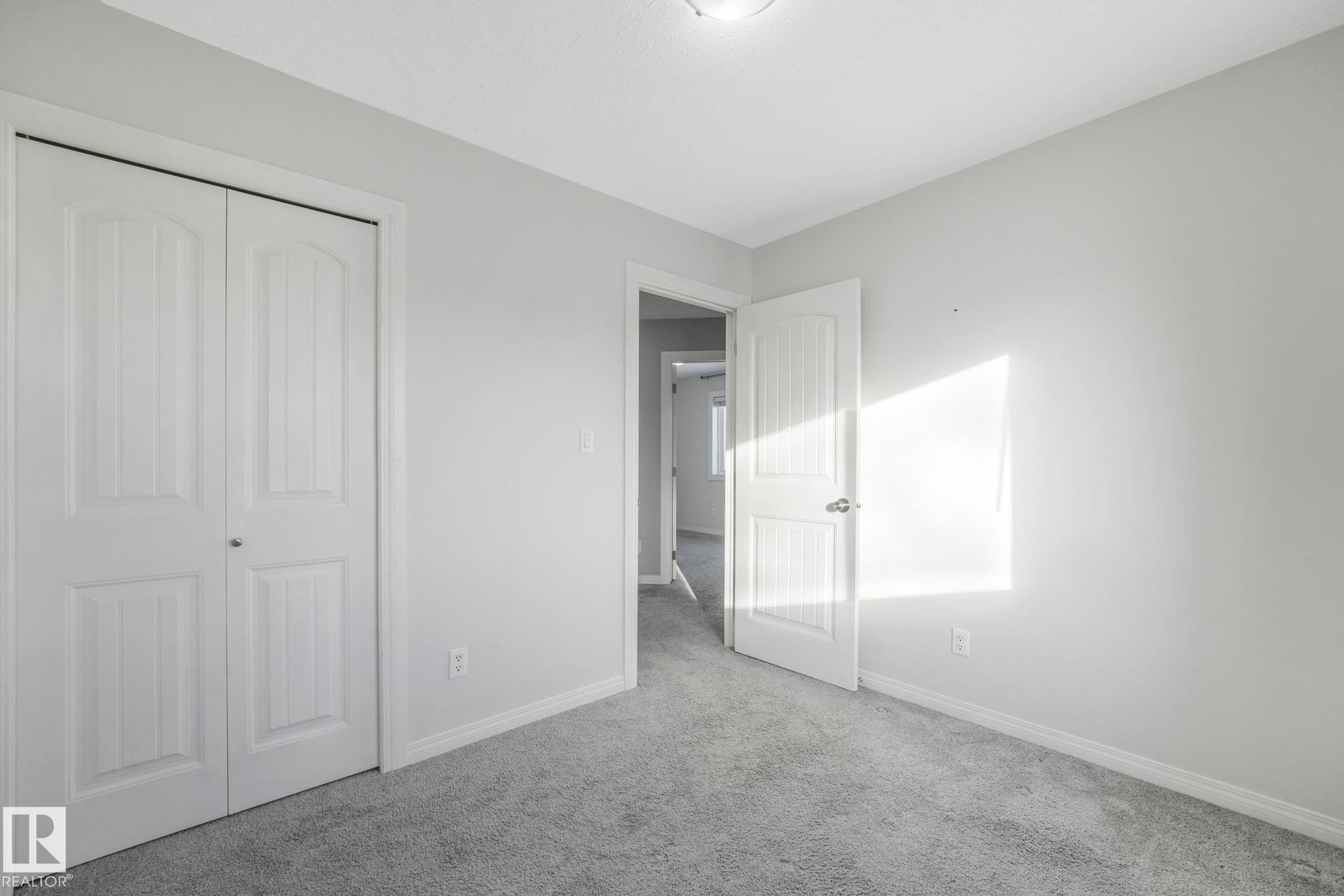2 11813 43 Street, Edmonton, AB - Indoor Photo Showing Other Room