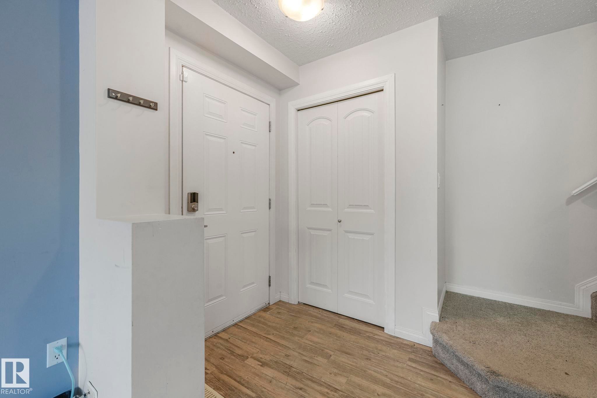 2 11813 43 Street, Edmonton, AB - Indoor Photo Showing Other Room