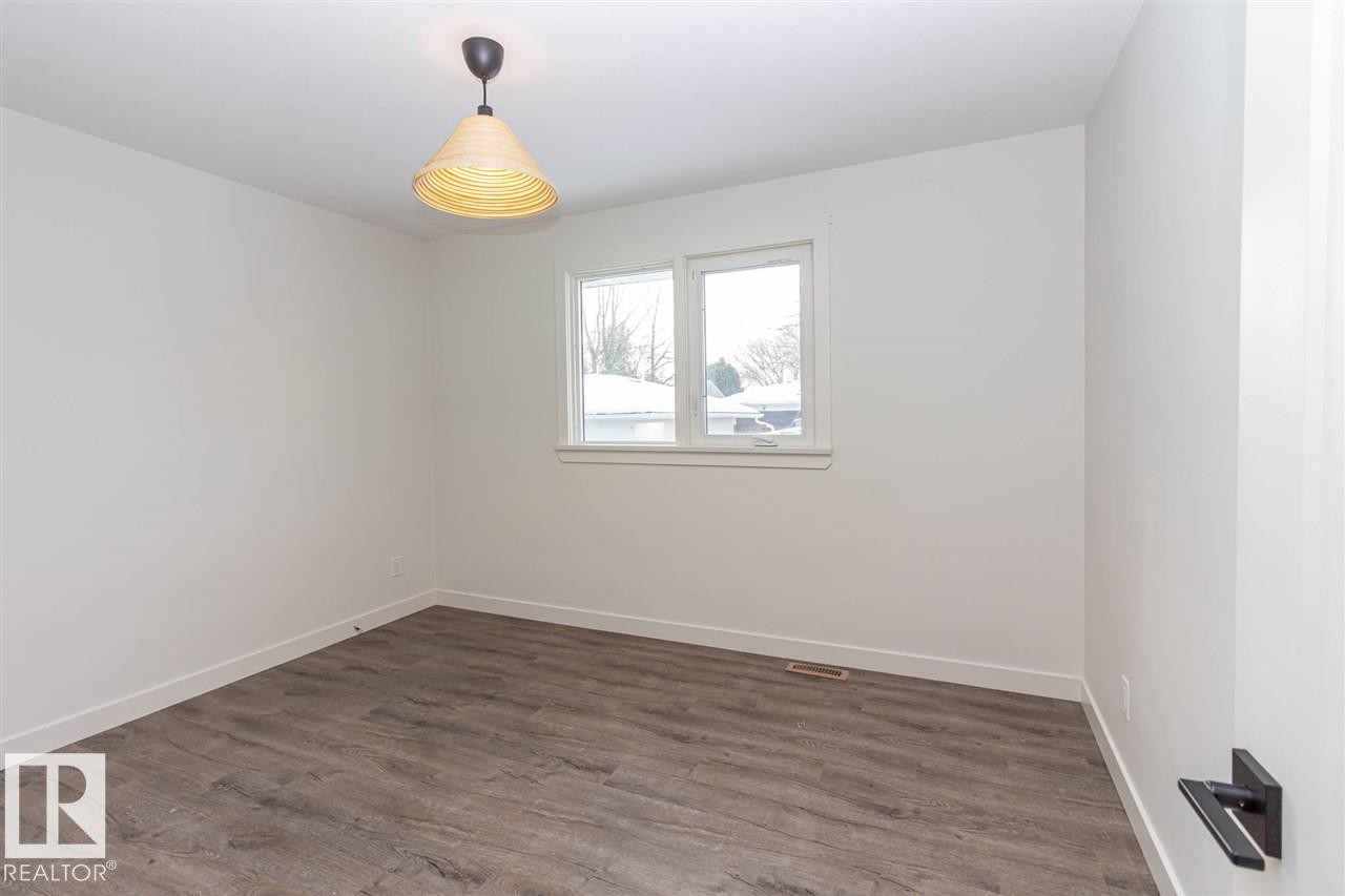 10536 76 Street, Edmonton, AB - Indoor Photo Showing Other Room