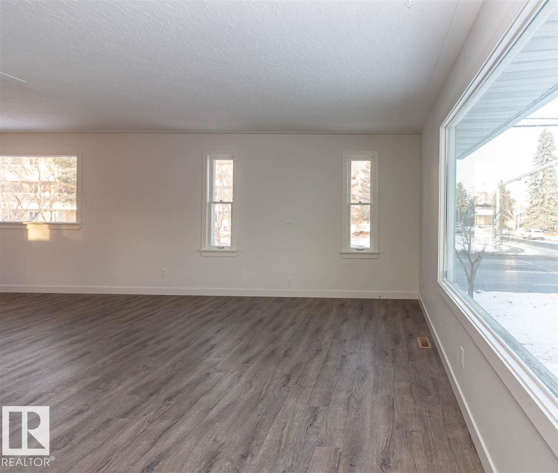 10536 76 Street, Edmonton, AB - Indoor Photo Showing Other Room
