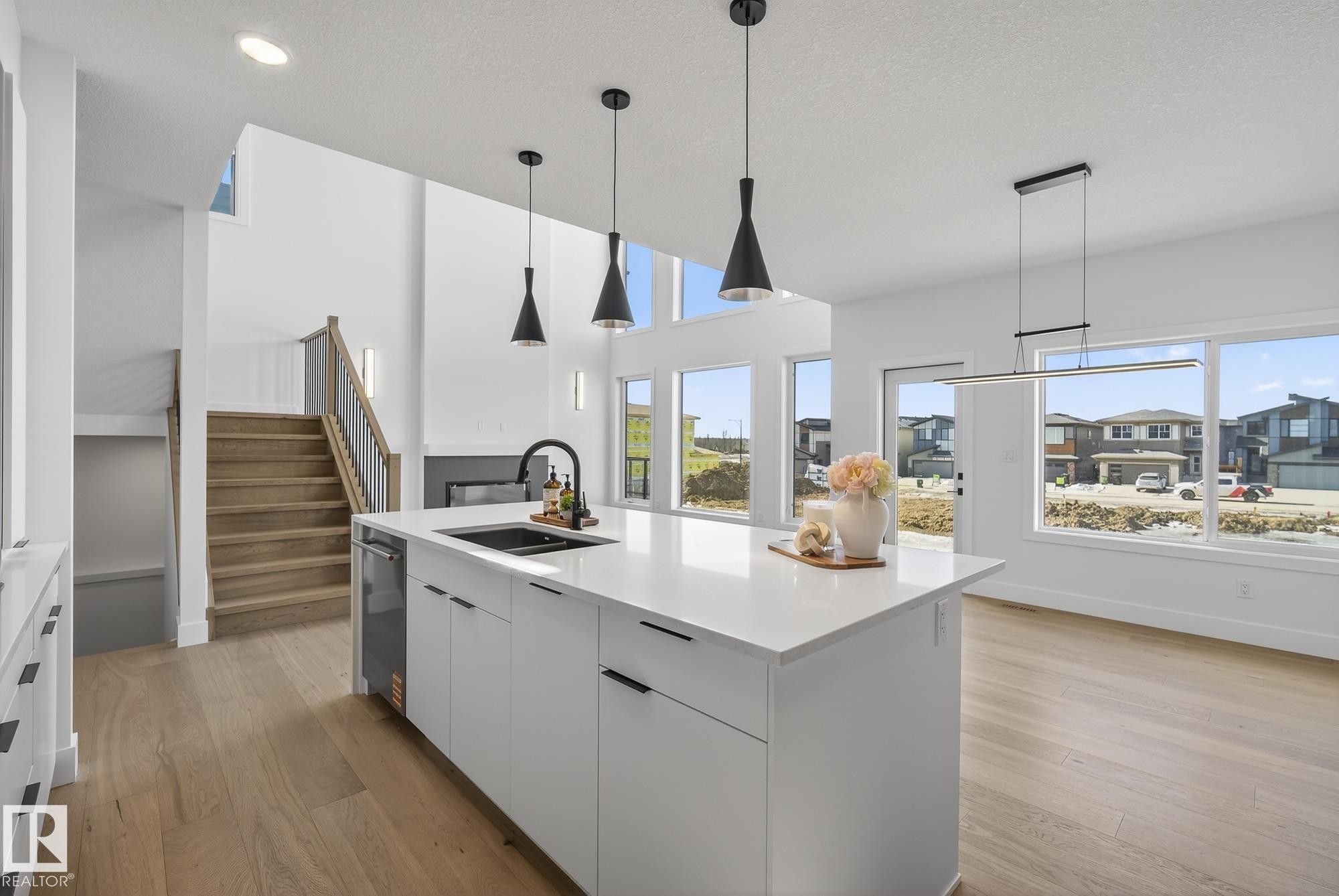 7095 Kiviaq Crescent, Edmonton, AB - Indoor Photo Showing Other Room