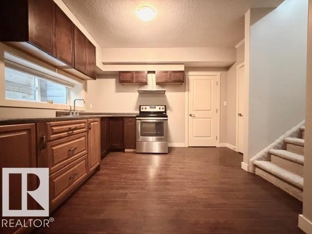 5025 53 Avenue, Calmar, AB - Indoor Photo Showing Kitchen With Double Sink