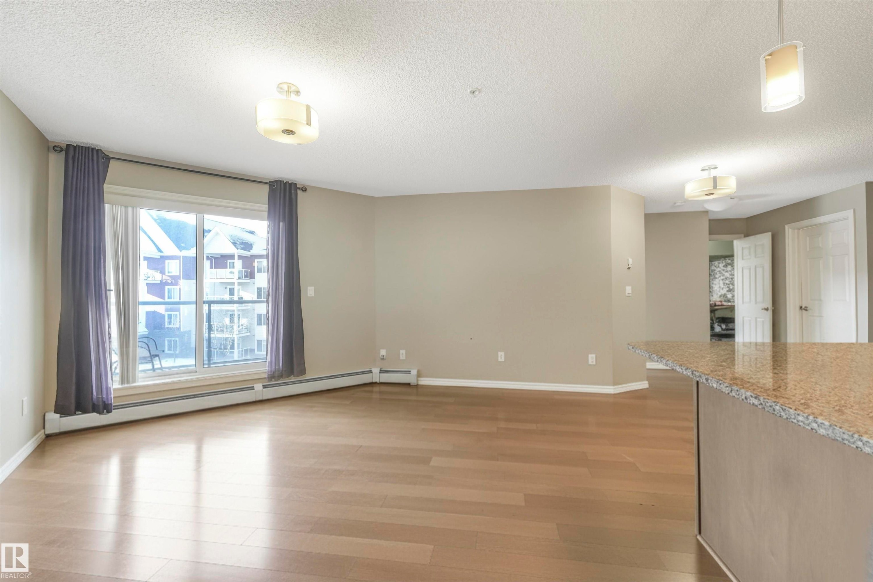 314 2203 44 Avenue, Edmonton, AB - Indoor Photo Showing Other Room