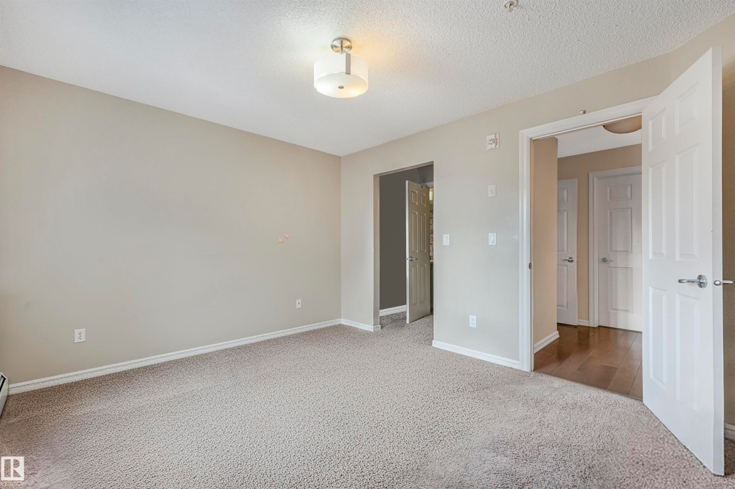 314 2203 44 Avenue, Edmonton, AB - Indoor Photo Showing Other Room