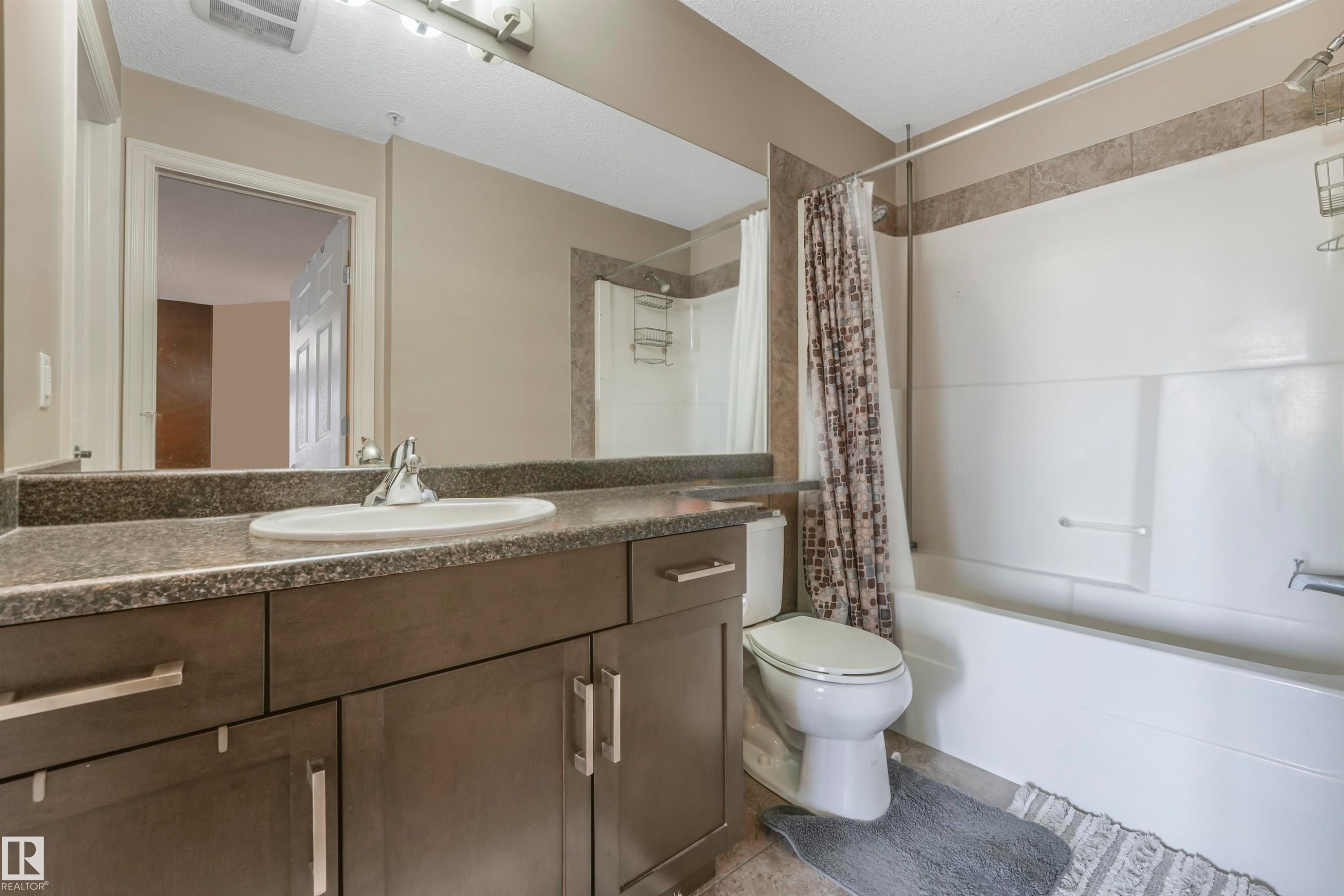 314 2203 44 Avenue, Edmonton, AB - Indoor Photo Showing Bathroom