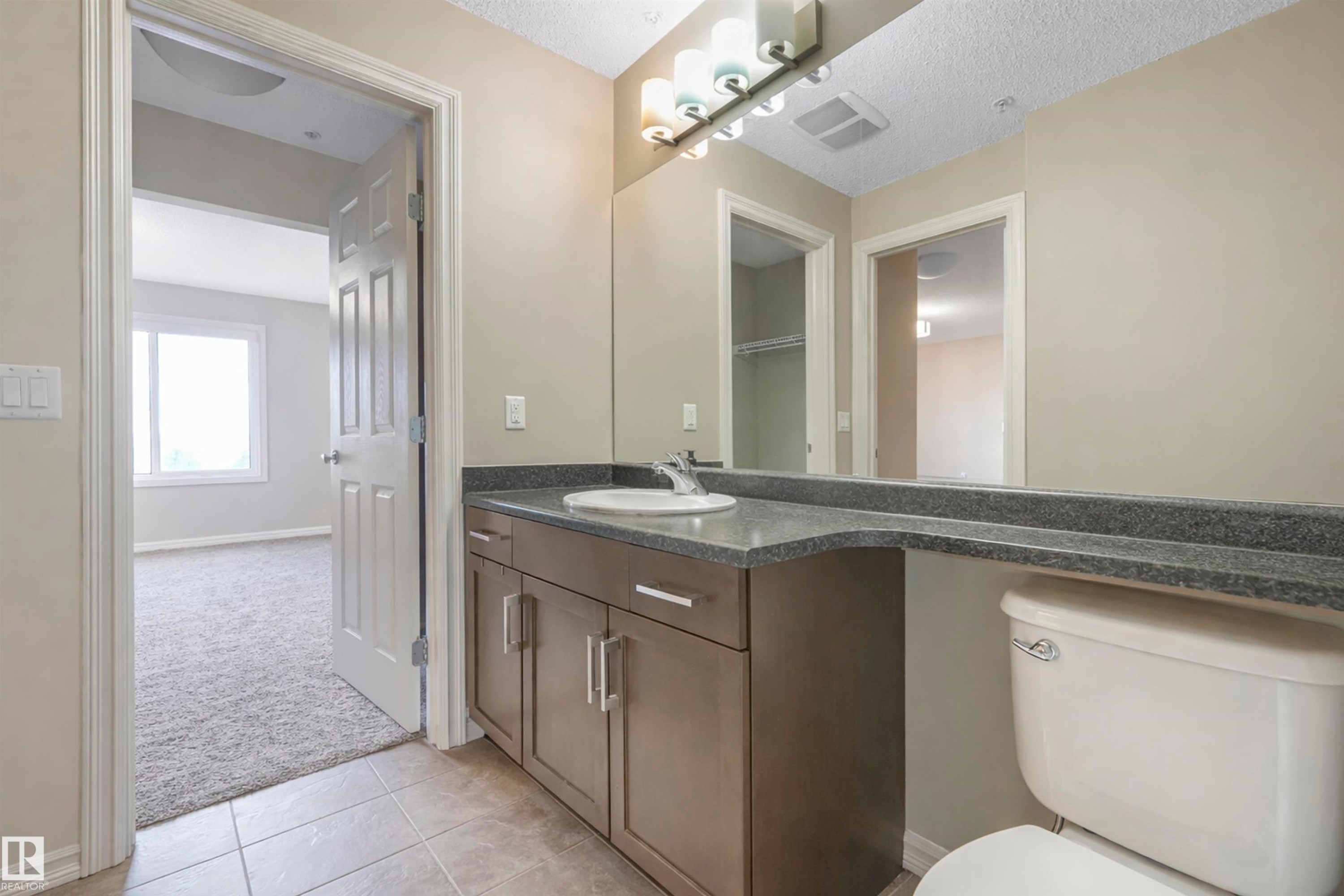 314 2203 44 Avenue, Edmonton, AB - Indoor Photo Showing Bathroom