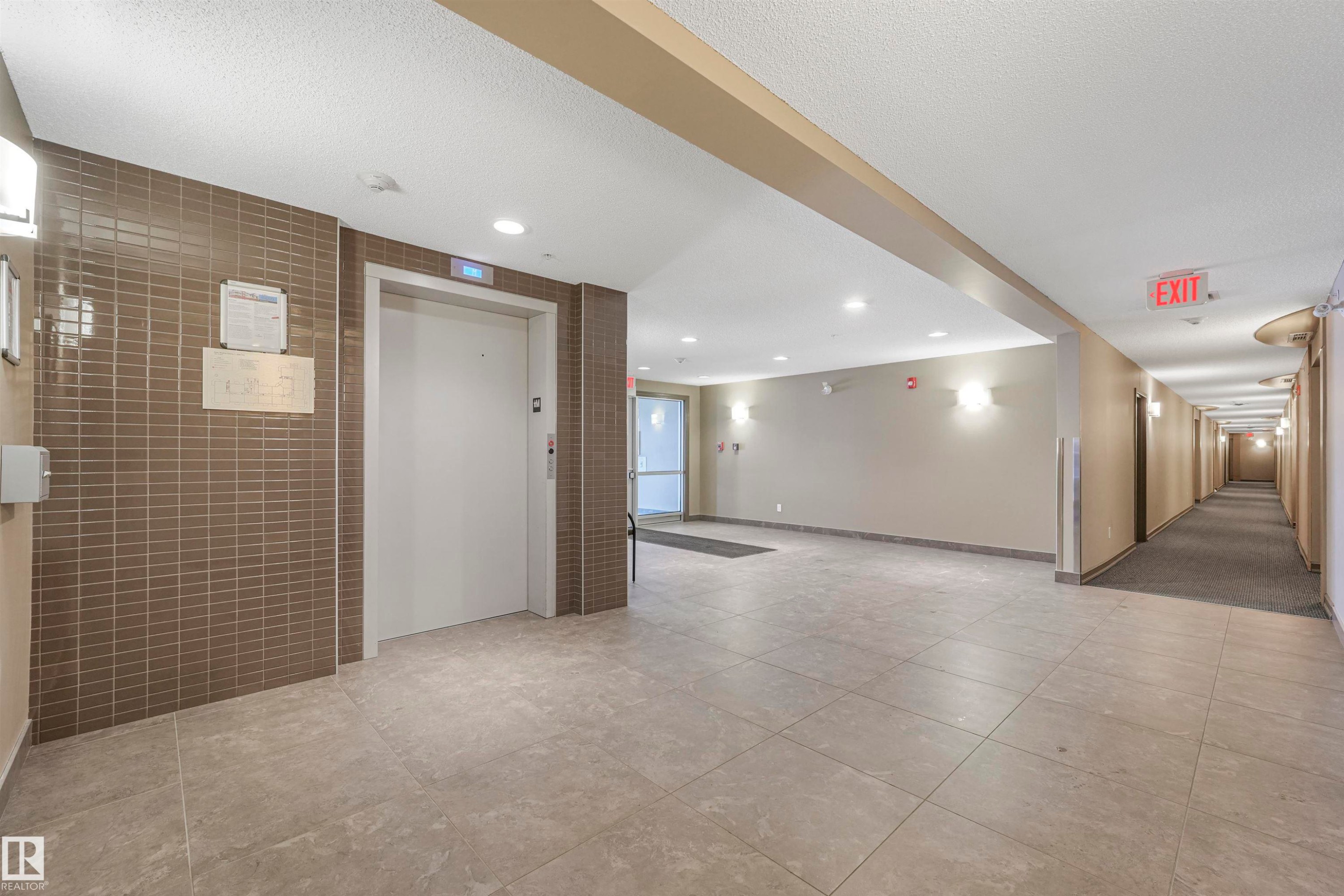 314 2203 44 Avenue, Edmonton, AB - Indoor Photo Showing Other Room