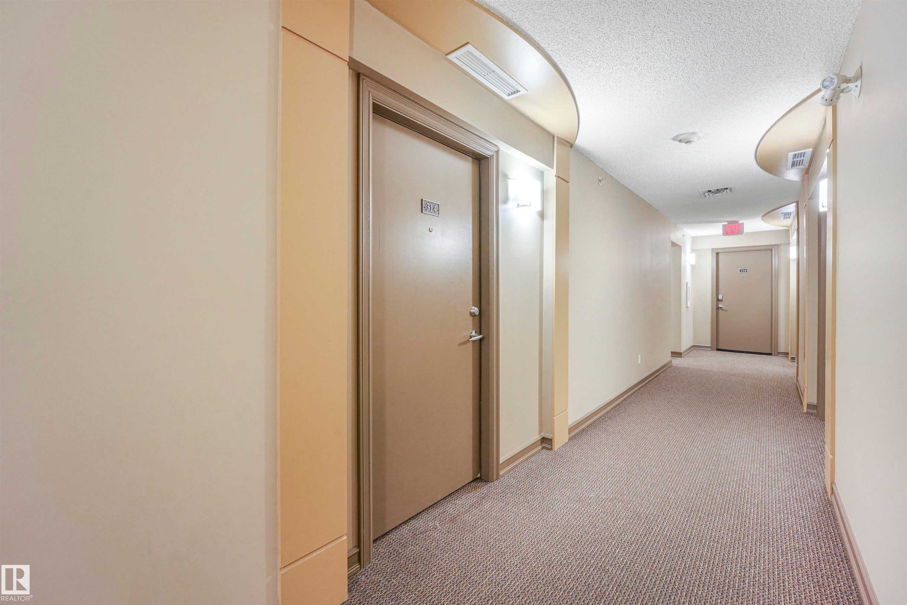 314 2203 44 Avenue, Edmonton, AB - Indoor Photo Showing Other Room