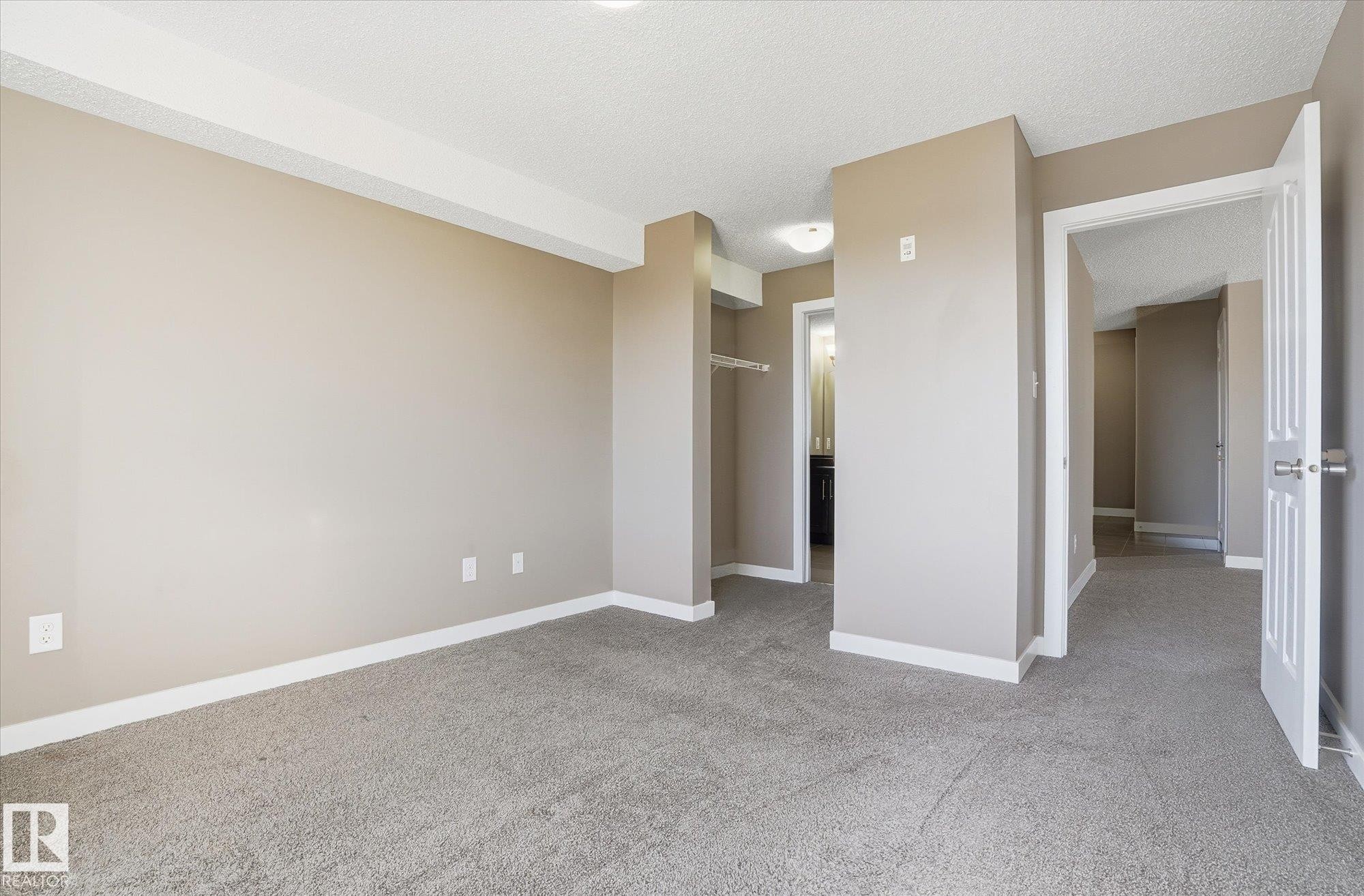 402 11803 22 Avenue, Edmonton, AB - Indoor Photo Showing Other Room