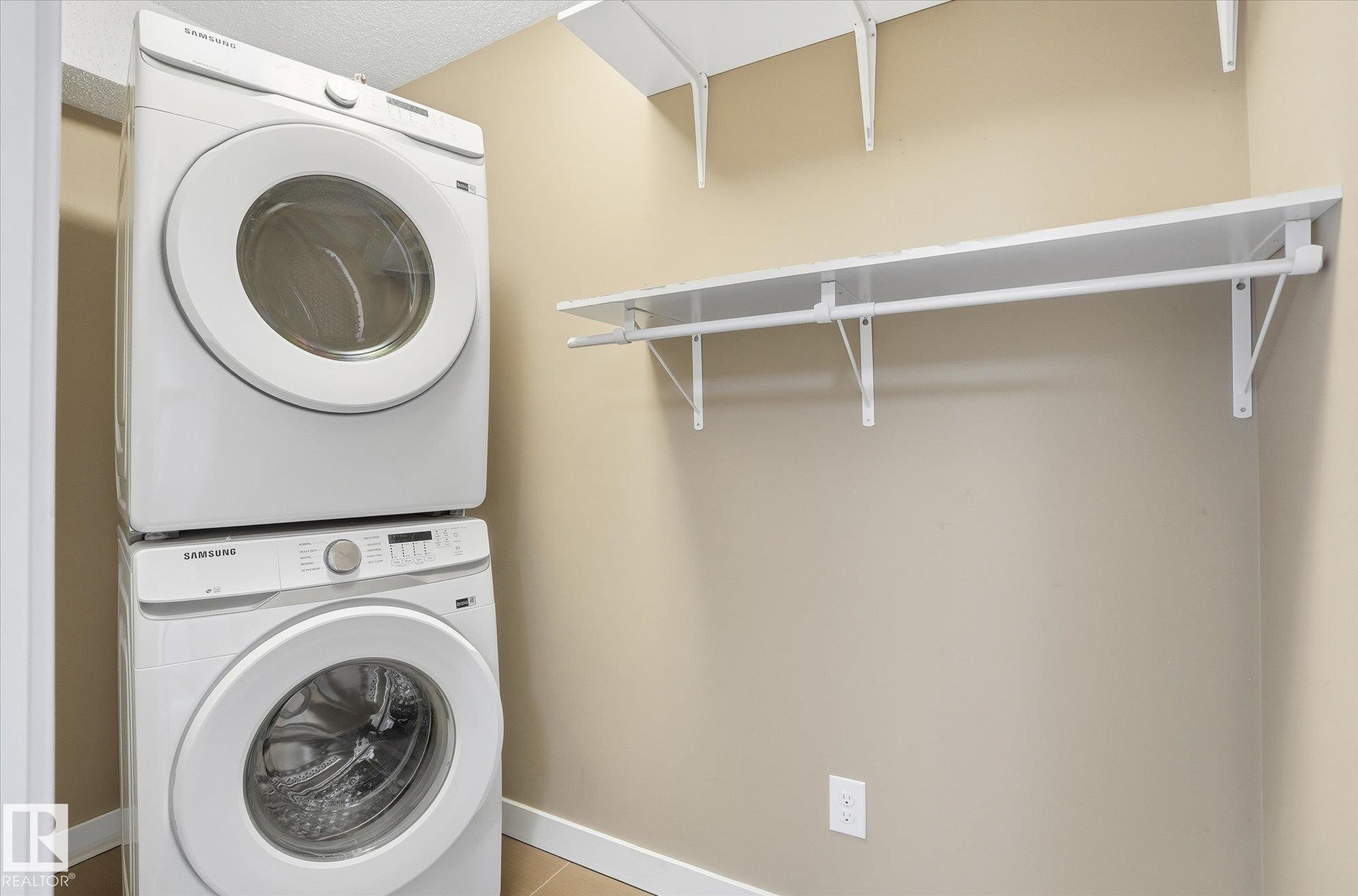 402 11803 22 Avenue, Edmonton, AB - Indoor Photo Showing Laundry Room