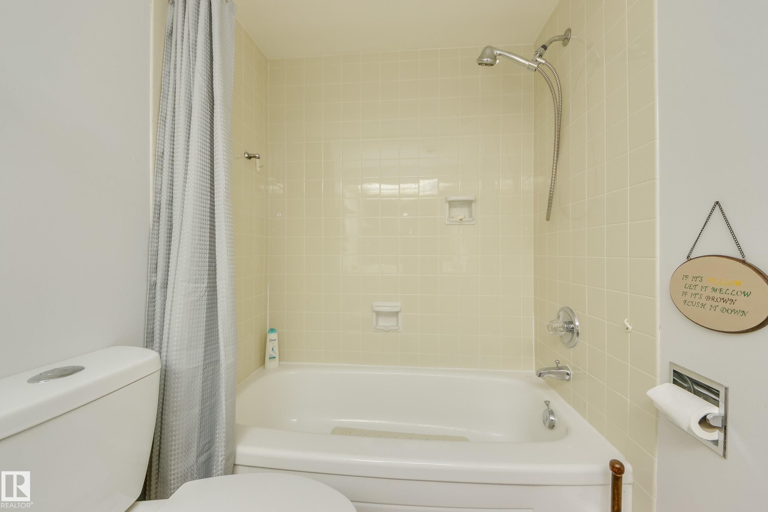 108 14810 51 Avenue, Edmonton, AB - Indoor Photo Showing Bathroom