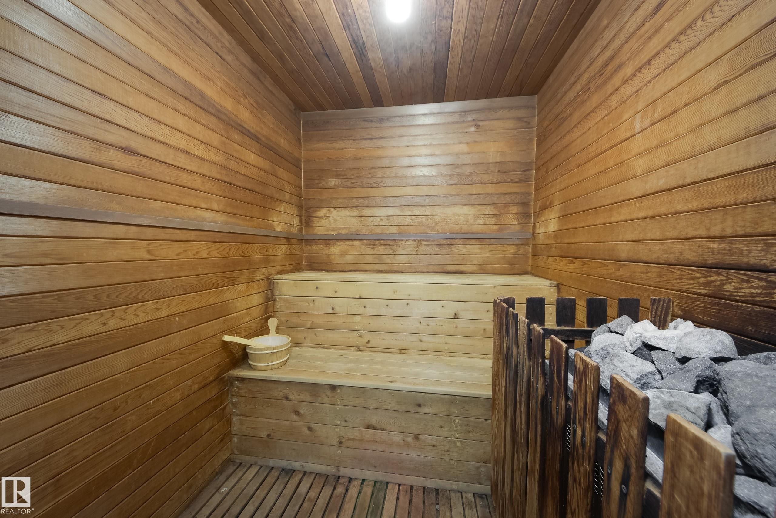 108 14810 51 Avenue, Edmonton, AB - Indoor Photo Showing Other Room