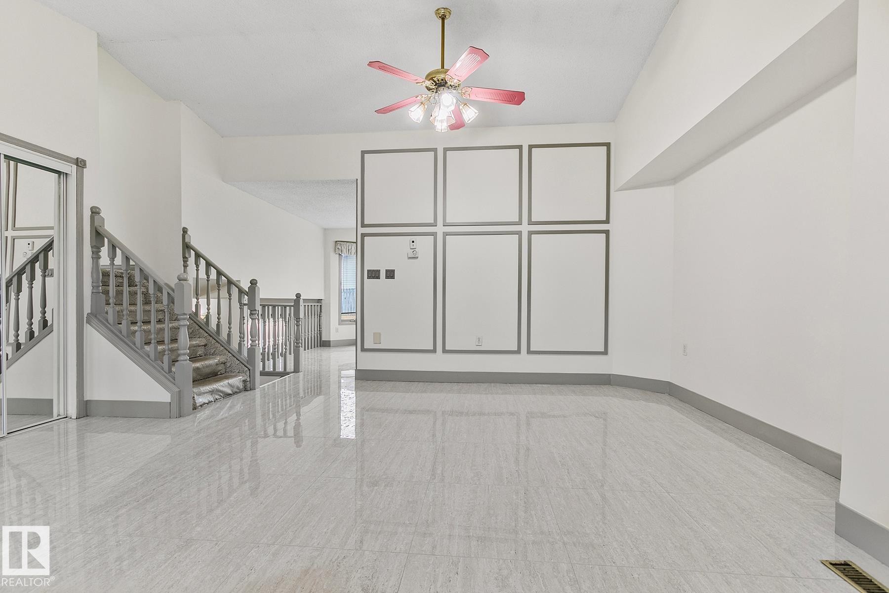 Edmonton, AB - Indoor Photo Showing Other Room