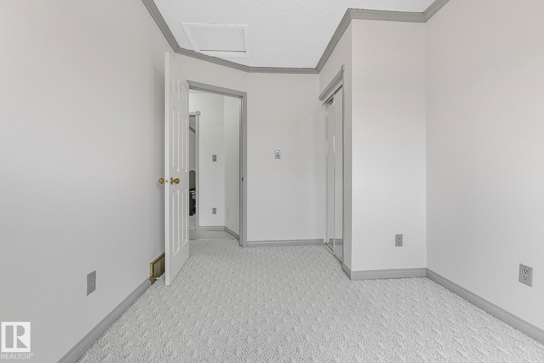 Edmonton, AB - Indoor Photo Showing Other Room