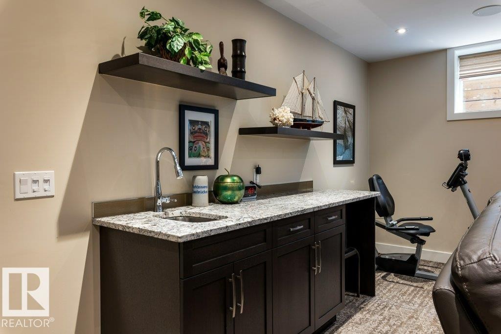 4522 Donsdale Drive Nw, Edmonton, AB - Indoor