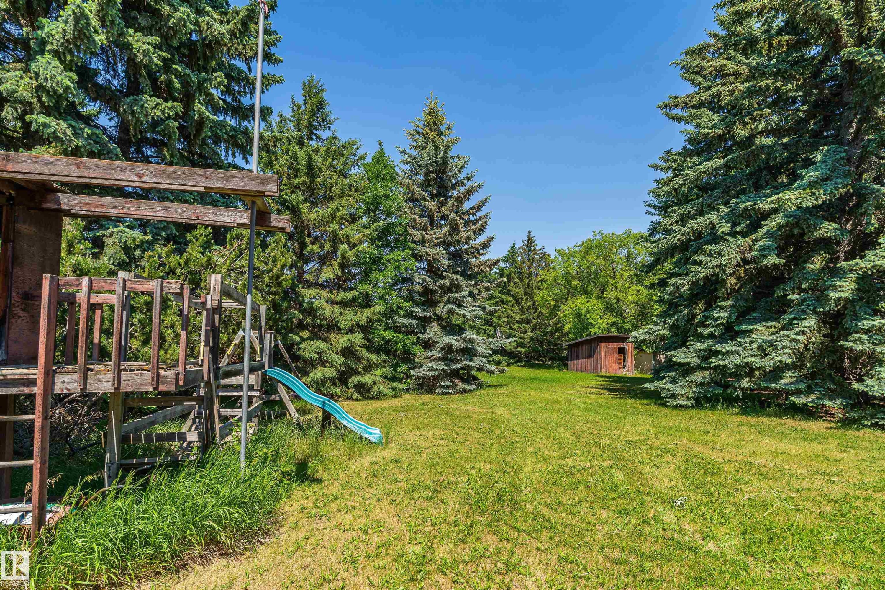 10812 5 Avenue, Edmonton, AB - Outdoor