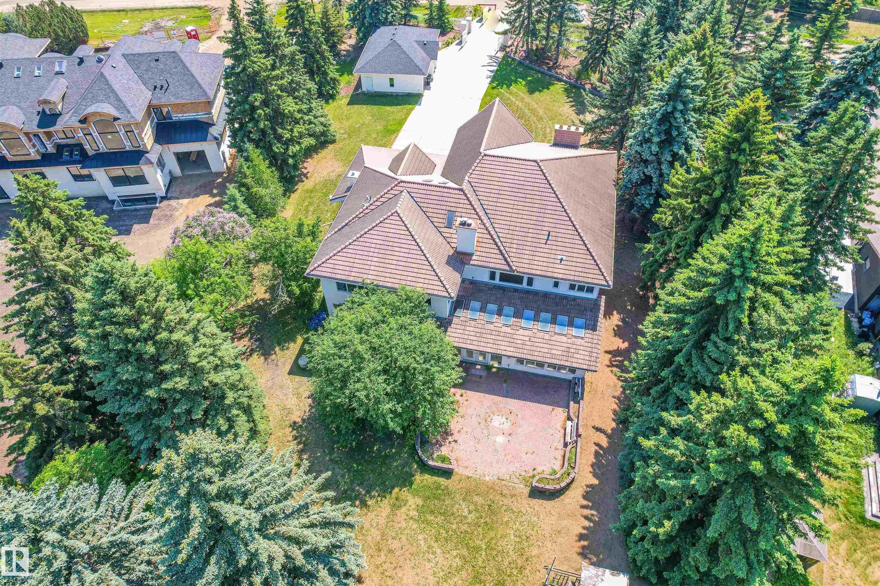 10812 5 Avenue, Edmonton, AB - Outdoor