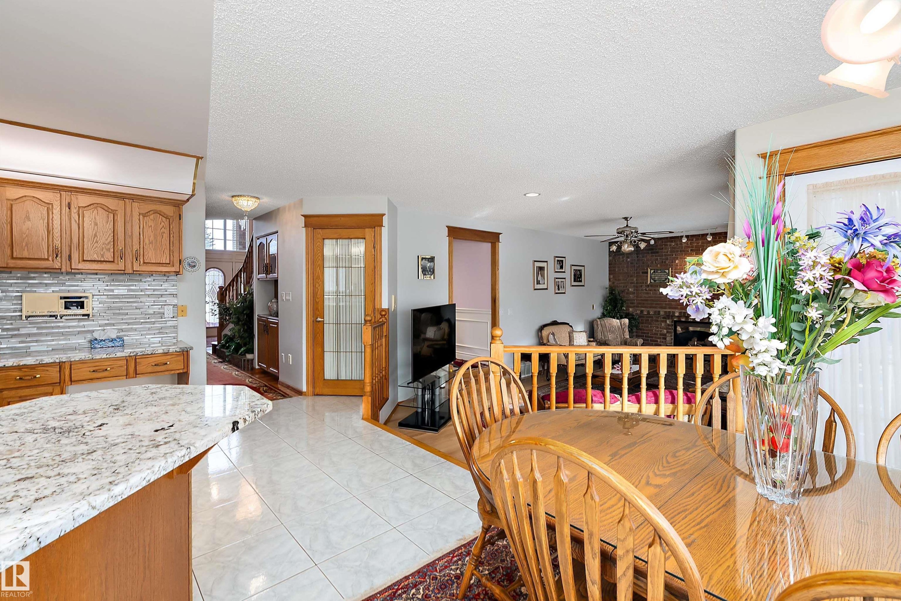 93 Cormack Crescent, Edmonton, AB - Indoor Photo Showing Dining Room