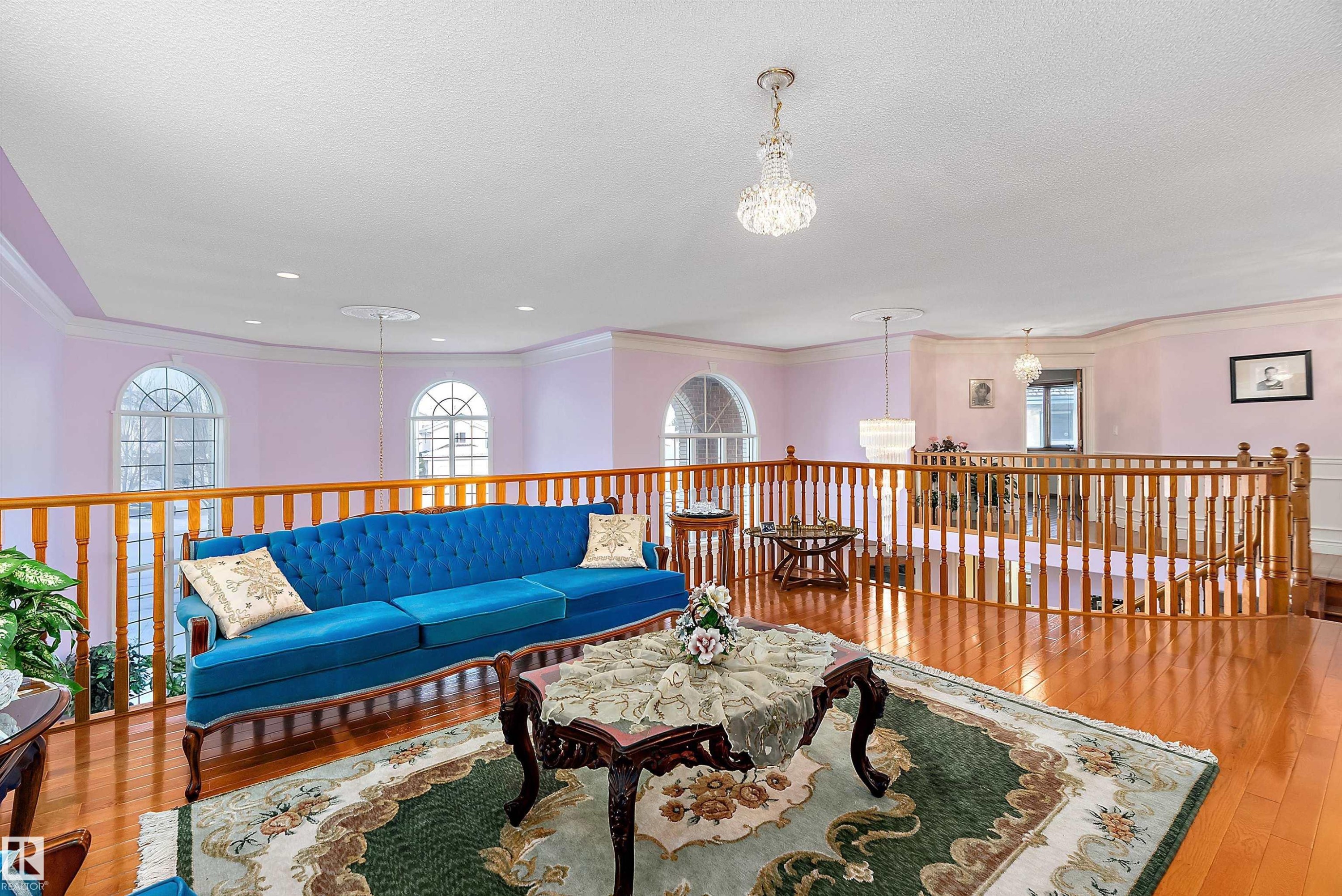 93 Cormack Crescent, Edmonton, AB - Indoor Photo Showing Living Room