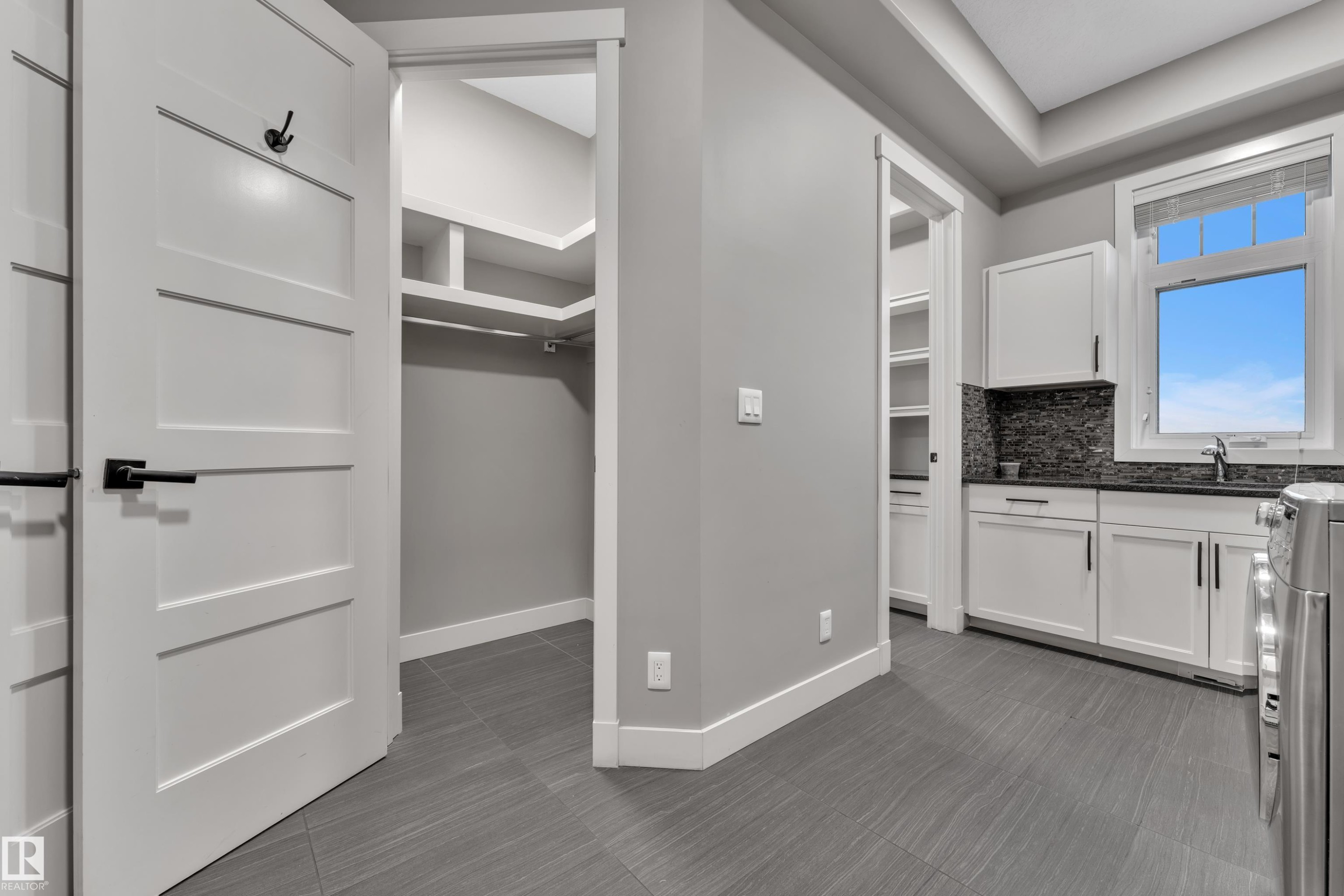 4107 Westcliff Heath, Edmonton, AB - Indoor