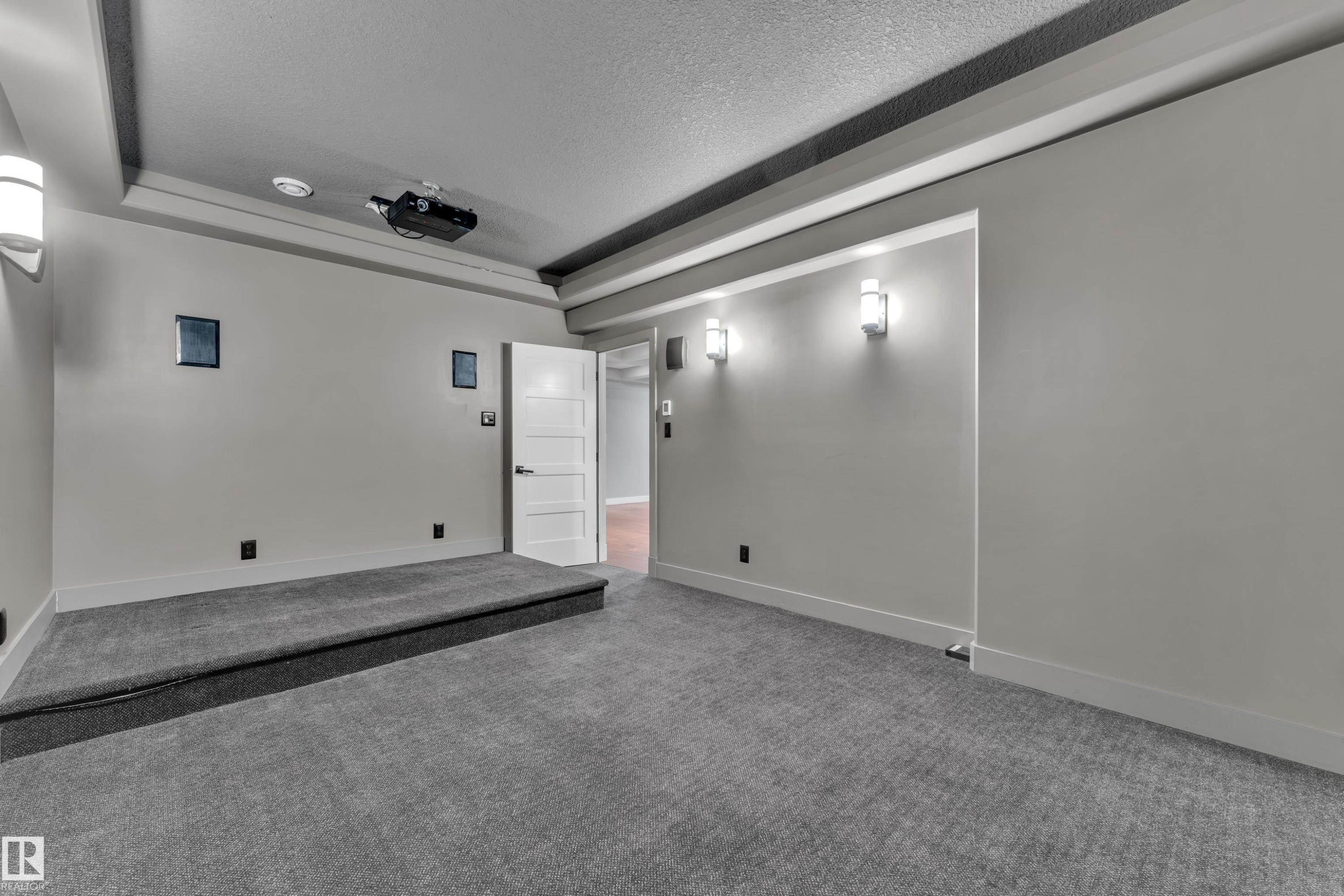4107 Westcliff Heath, Edmonton, AB - Indoor Photo Showing Other Room