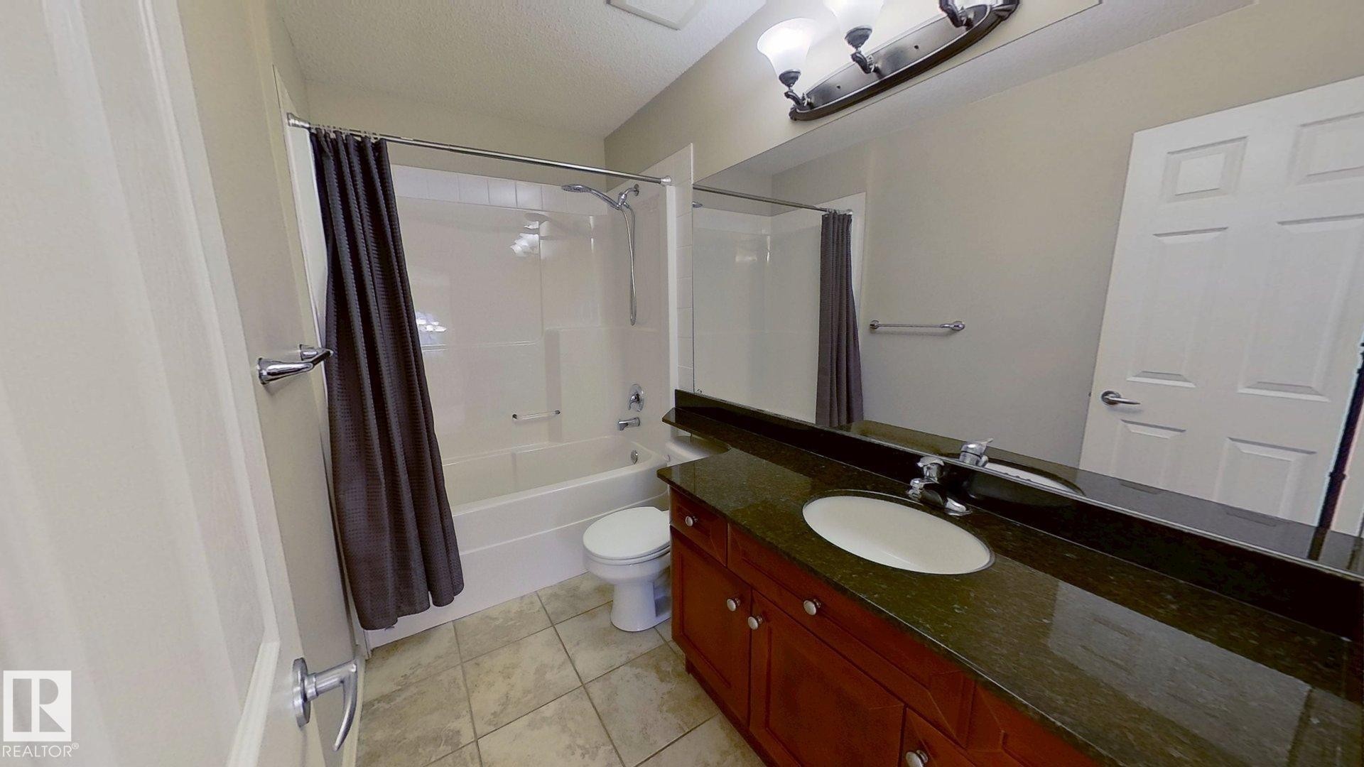 1157 Tory Road, Edmonton, AB - Indoor Photo Showing Bathroom