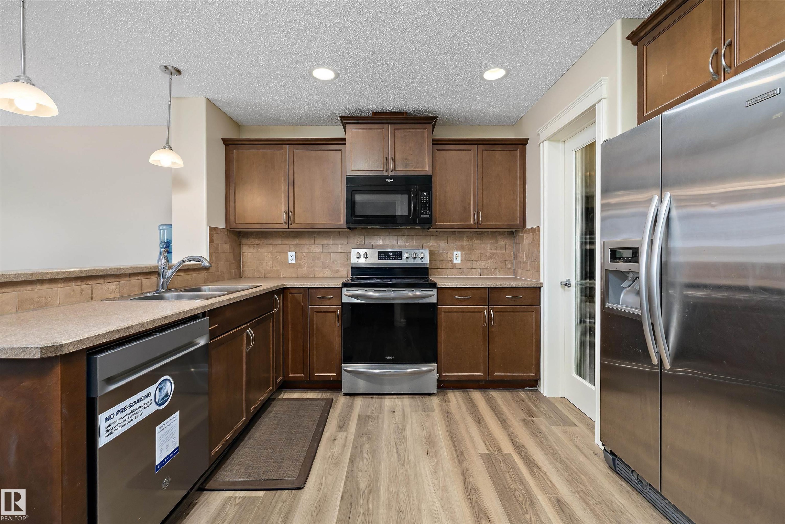 2407 Casselman Crescent, Edmonton, AB - Indoor Photo Showing Kitchen With Stainless Steel Kitchen With Double Sink