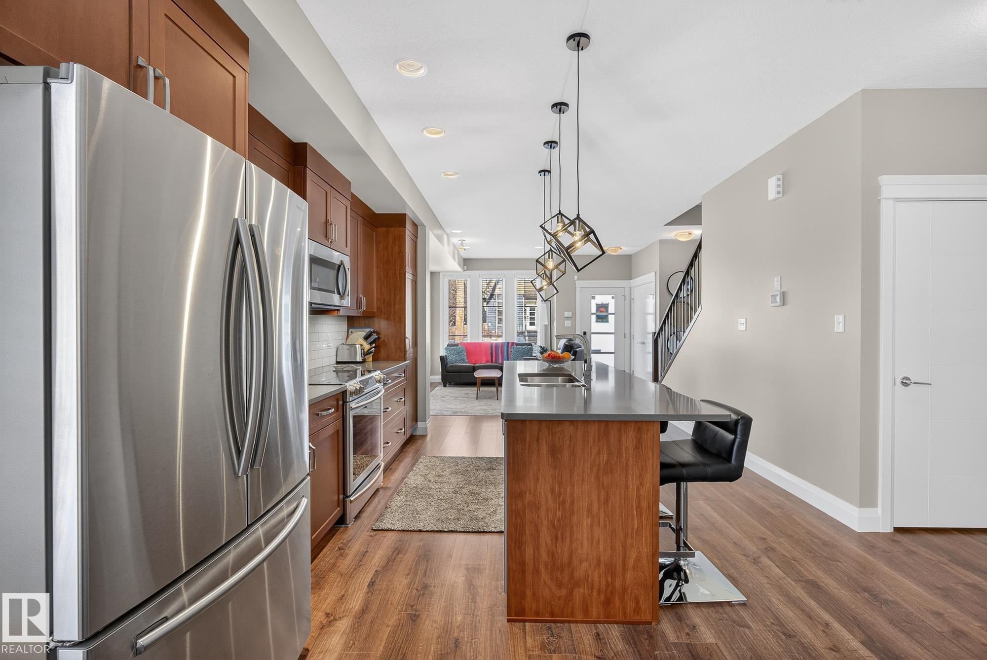 9015 92 Avenue, Edmonton, AB - Indoor Photo Showing Kitchen