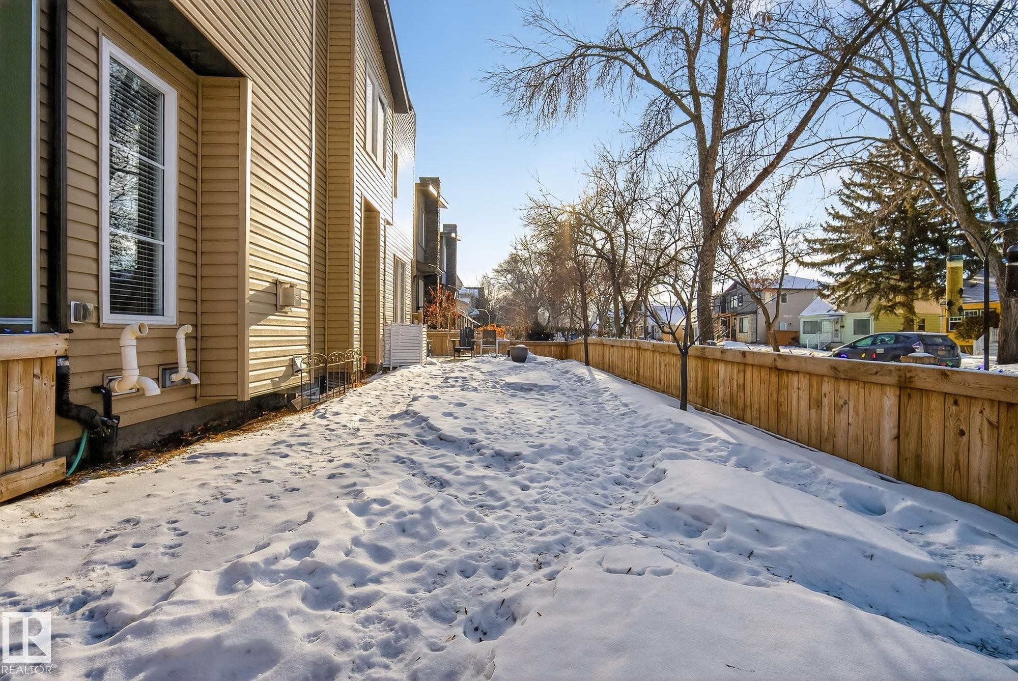 9015 92 Avenue, Edmonton, AB - Outdoor